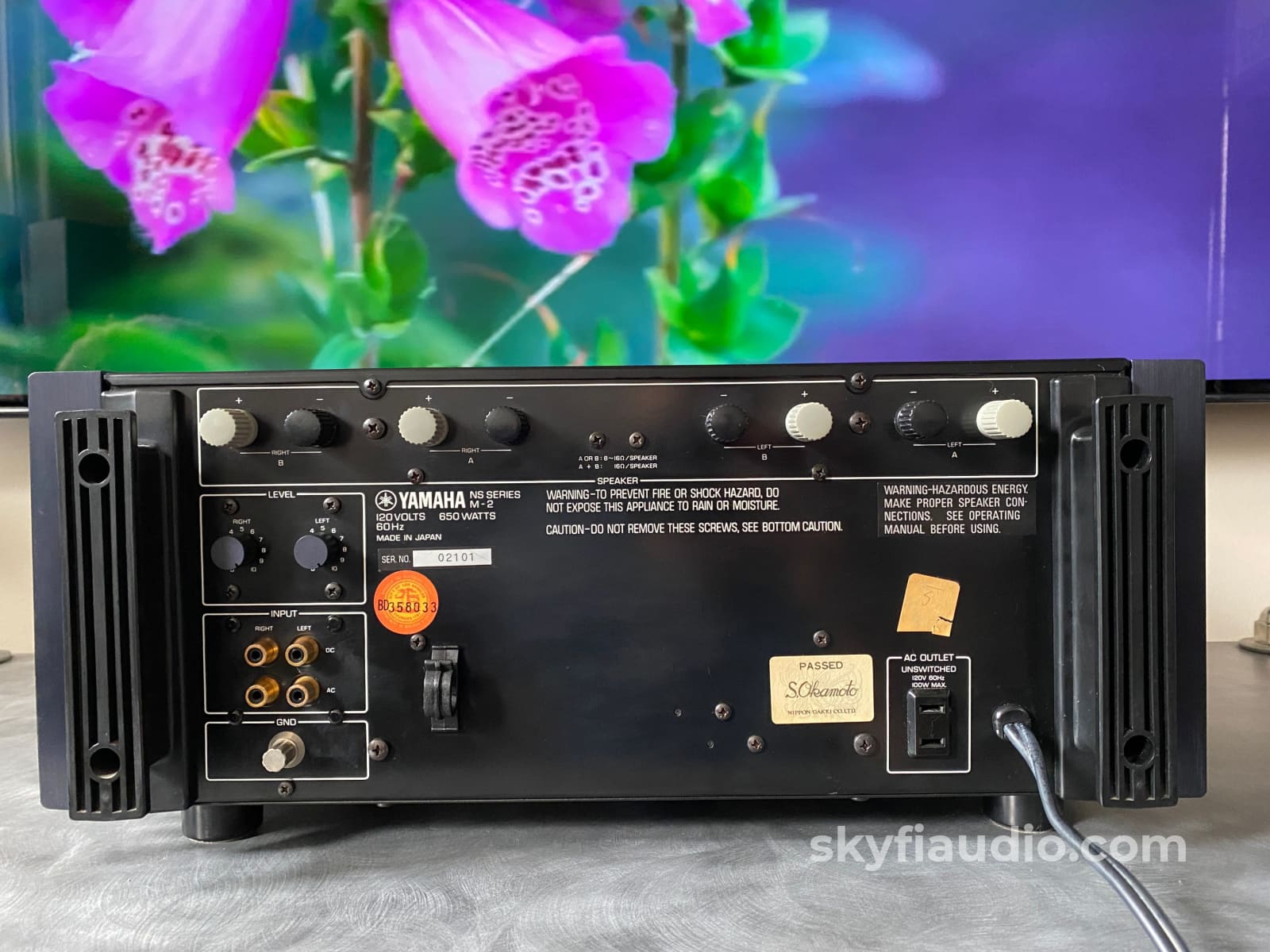 Yamaha M-2 Vintage Amplifier With Vu Meters - Serviced And Upgraded