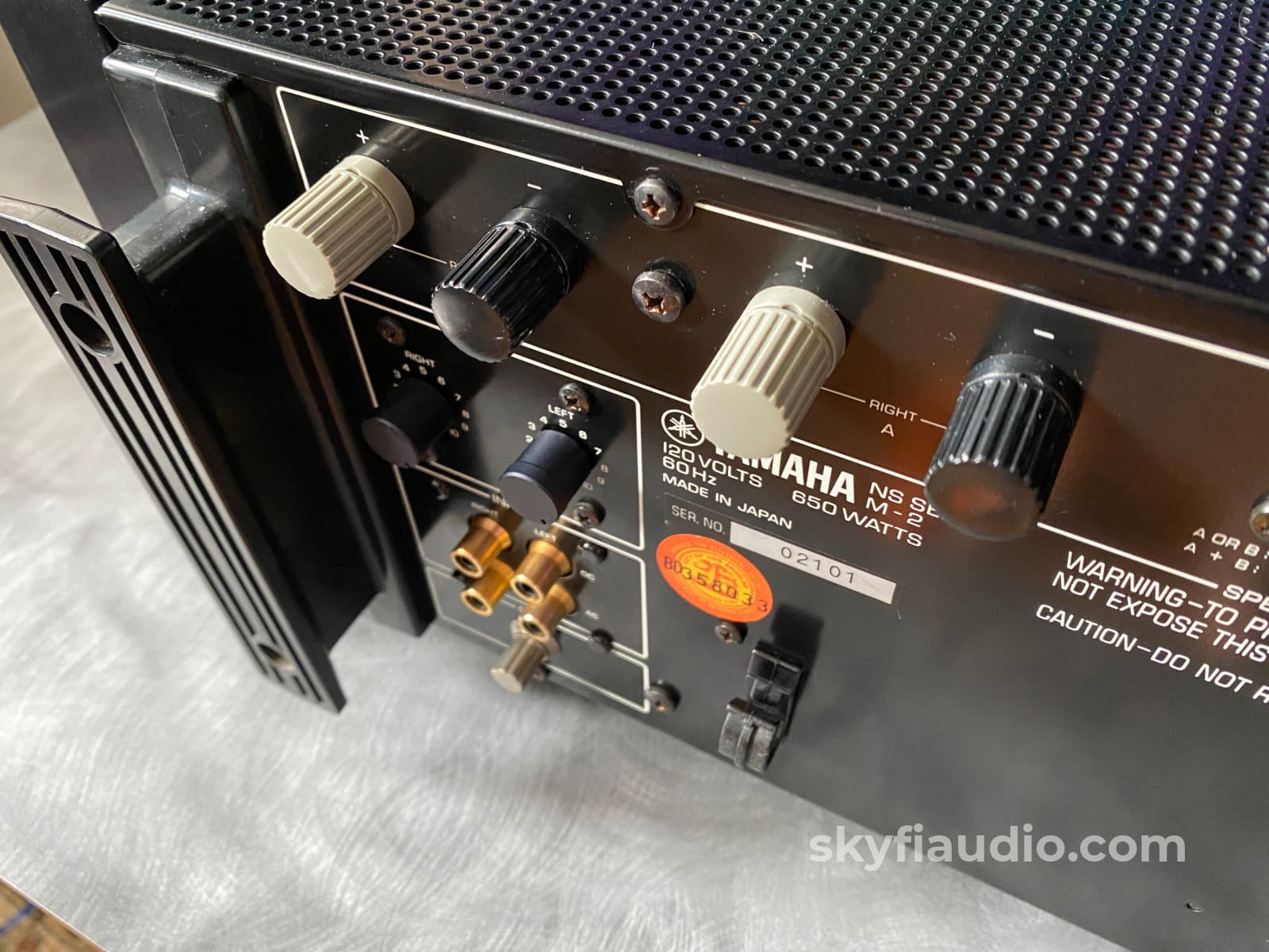 Yamaha M-2 Vintage Amplifier With Vu Meters - Serviced And Upgraded