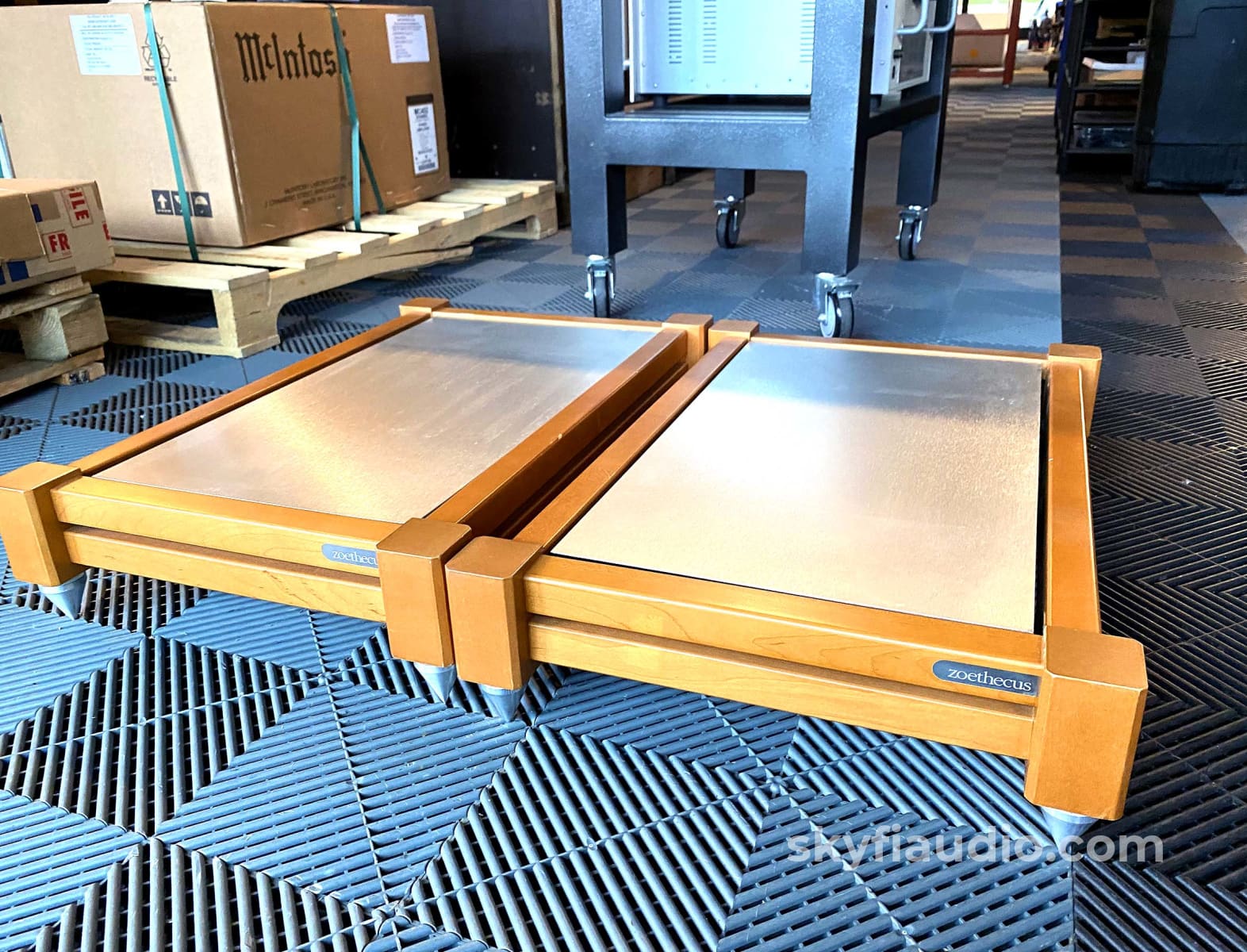 Zoethecus Amp Stands - Two 27 X 17 Each Accessory