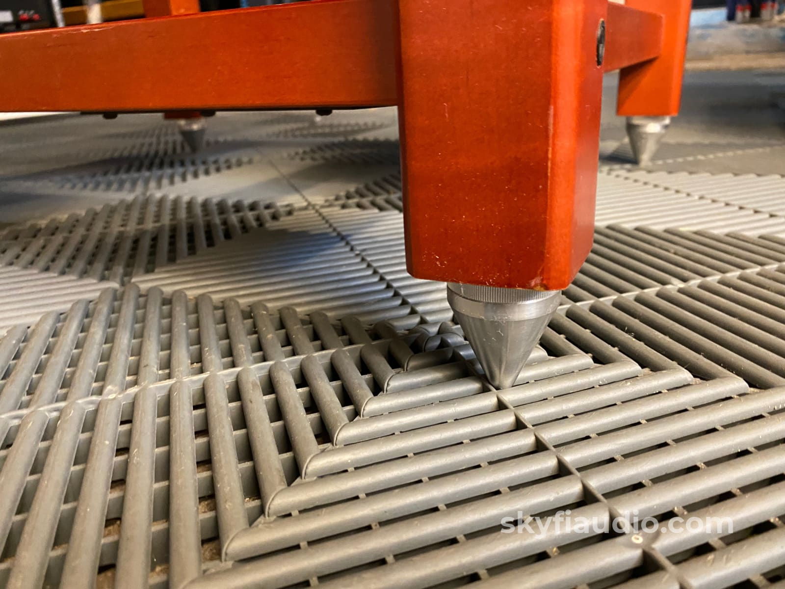 Zoethecus Four Shelf Isolating Audio Rack (40) With Z-Slab Accessory