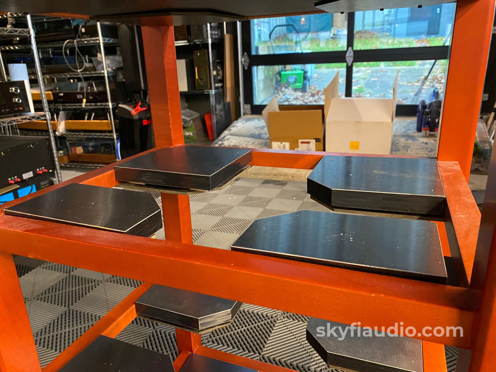 Zoethecus Four Shelf Isolating Audio Rack (40) With Z-Slab Accessory