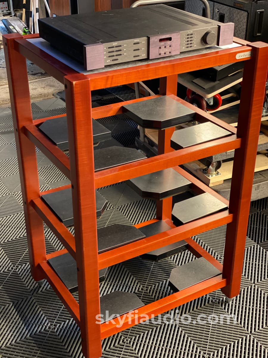 Zoethecus Four Shelf Isolating Audio Rack (40) With Z-Slab Accessory