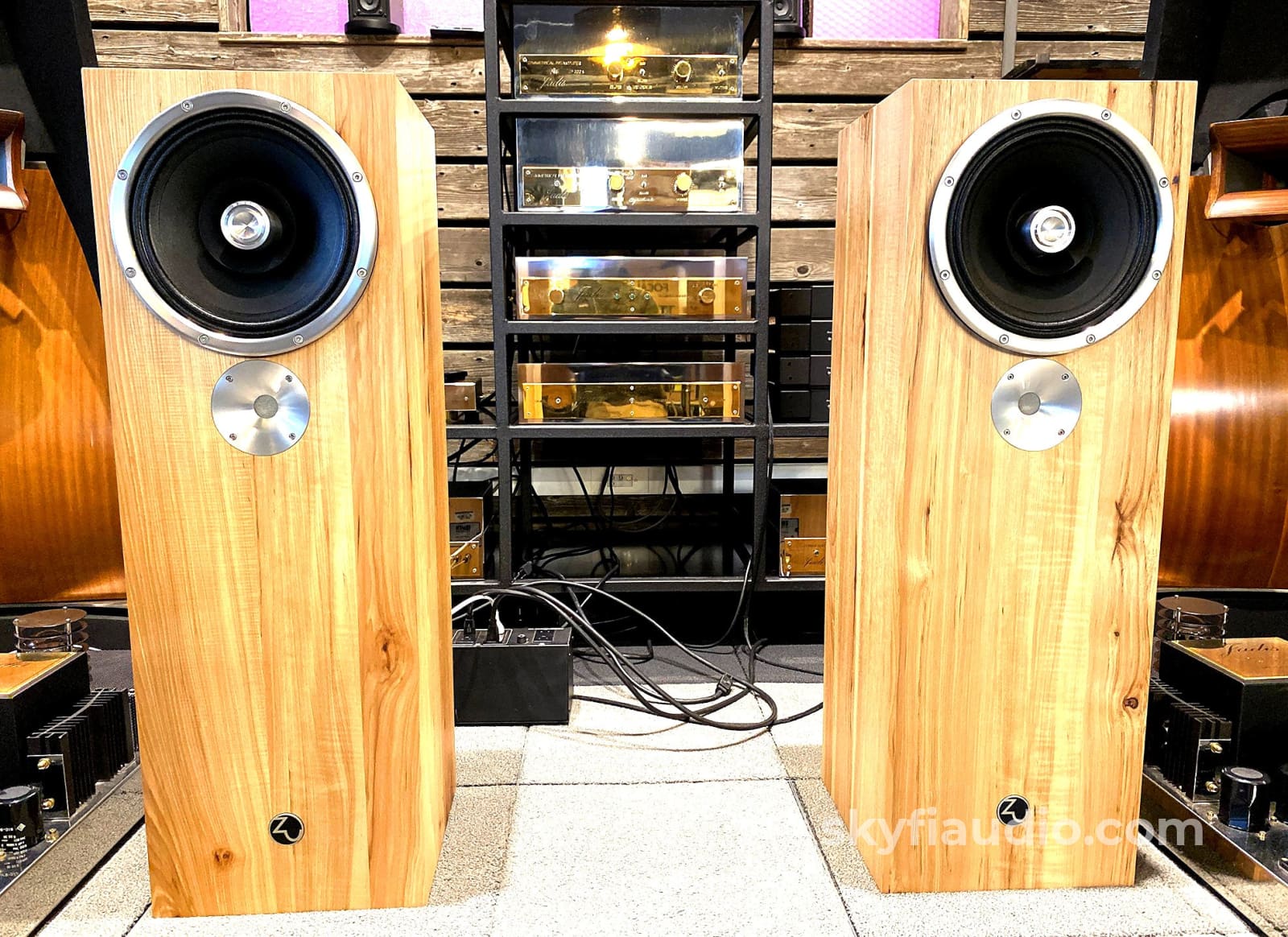 Zu Audio Omen Dirty Weekend In Rustic Hickory Speakers