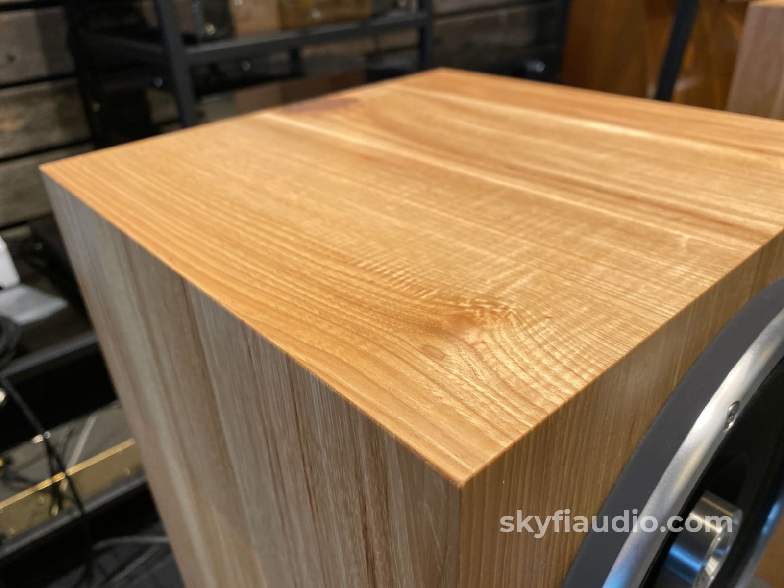 Zu Audio Omen Dirty Weekend In Rustic Hickory Speakers