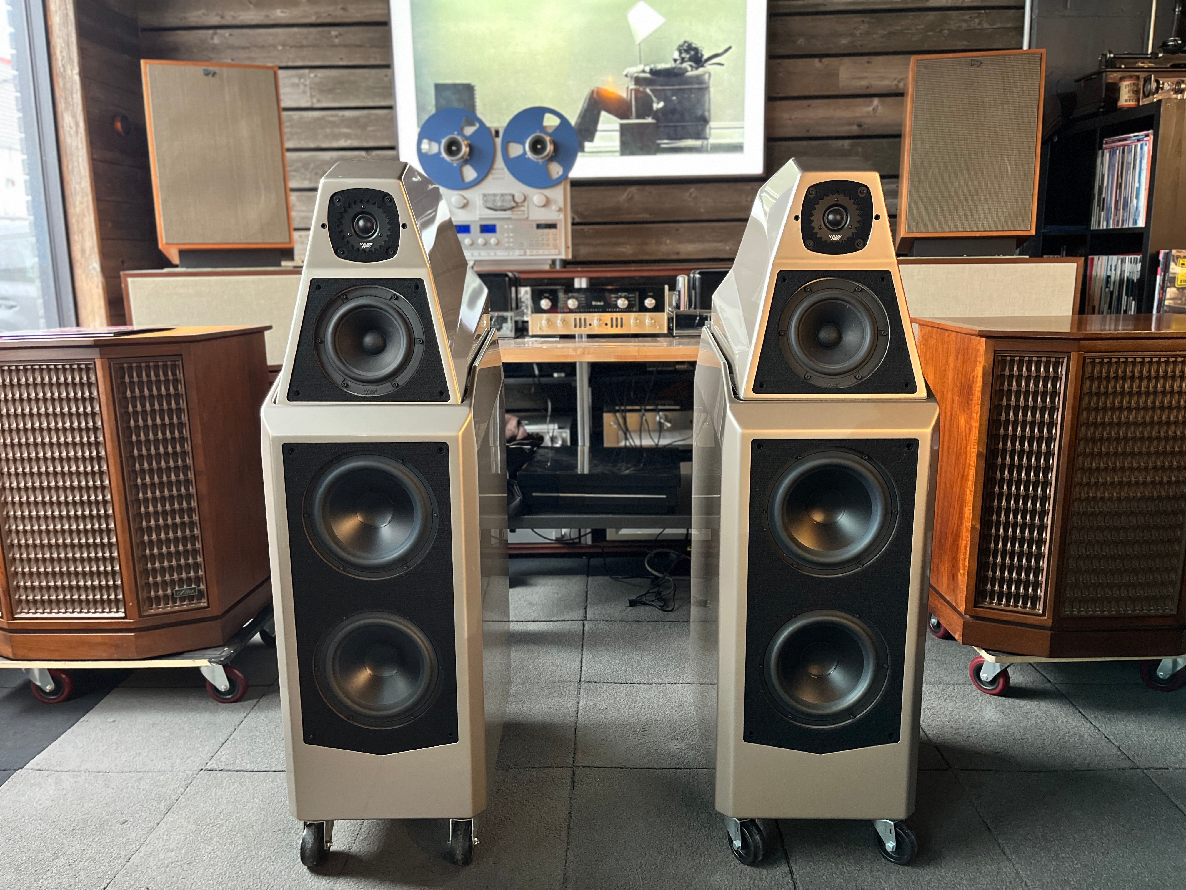 Wilson Audio Sasha Watt Puppy V2 Loudspeakers - W/ Original Crates, + Accessories