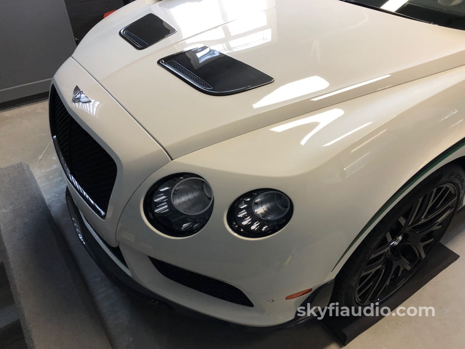 2015 Bentley Continental GT3-R 