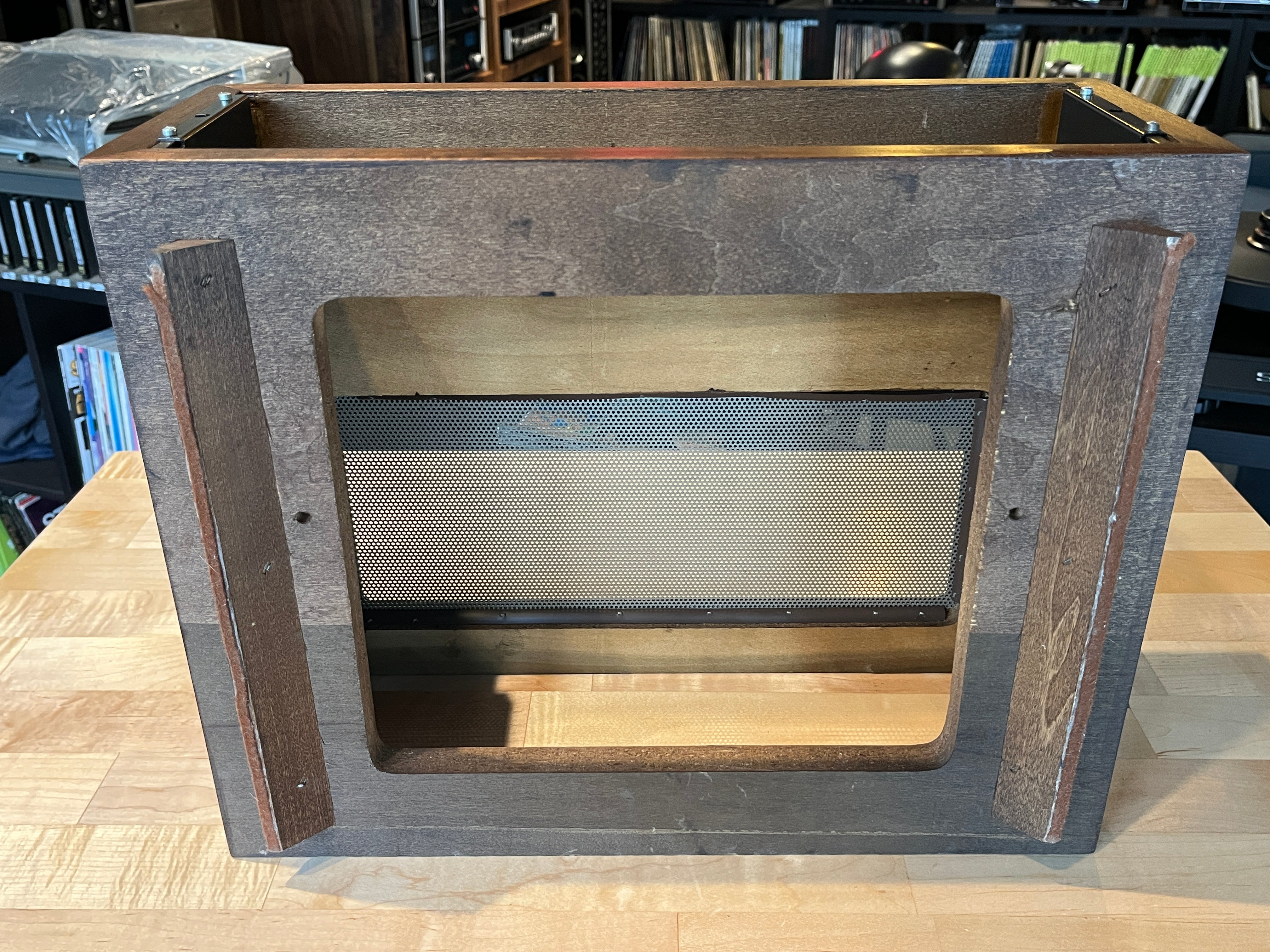 L12 Slant Foot Cabinet Cabinet w/ 12" Fixed Panlocs