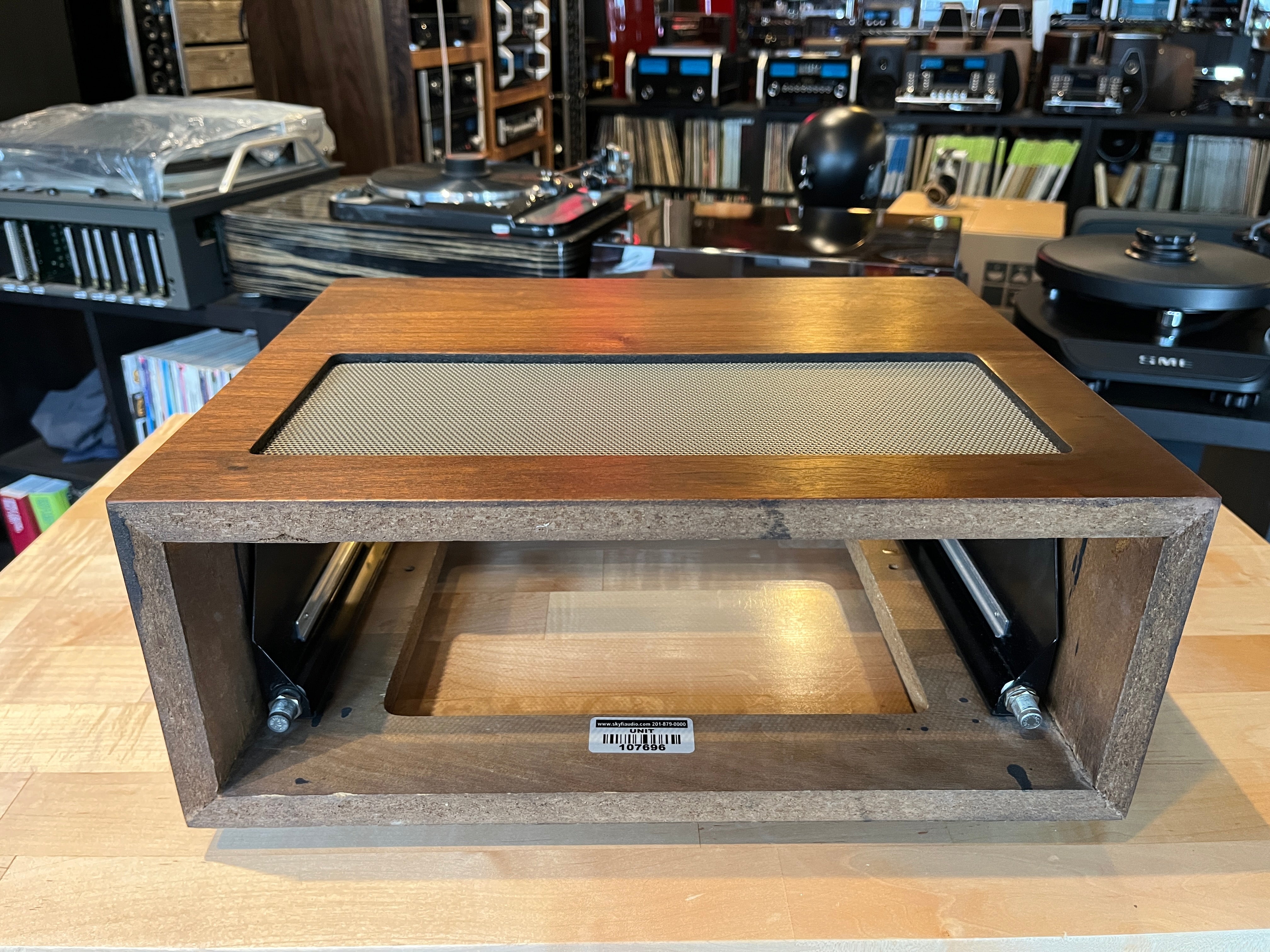 L12 Slant Foot Cabinet Cabinet w/ 12" Fixed Panlocs