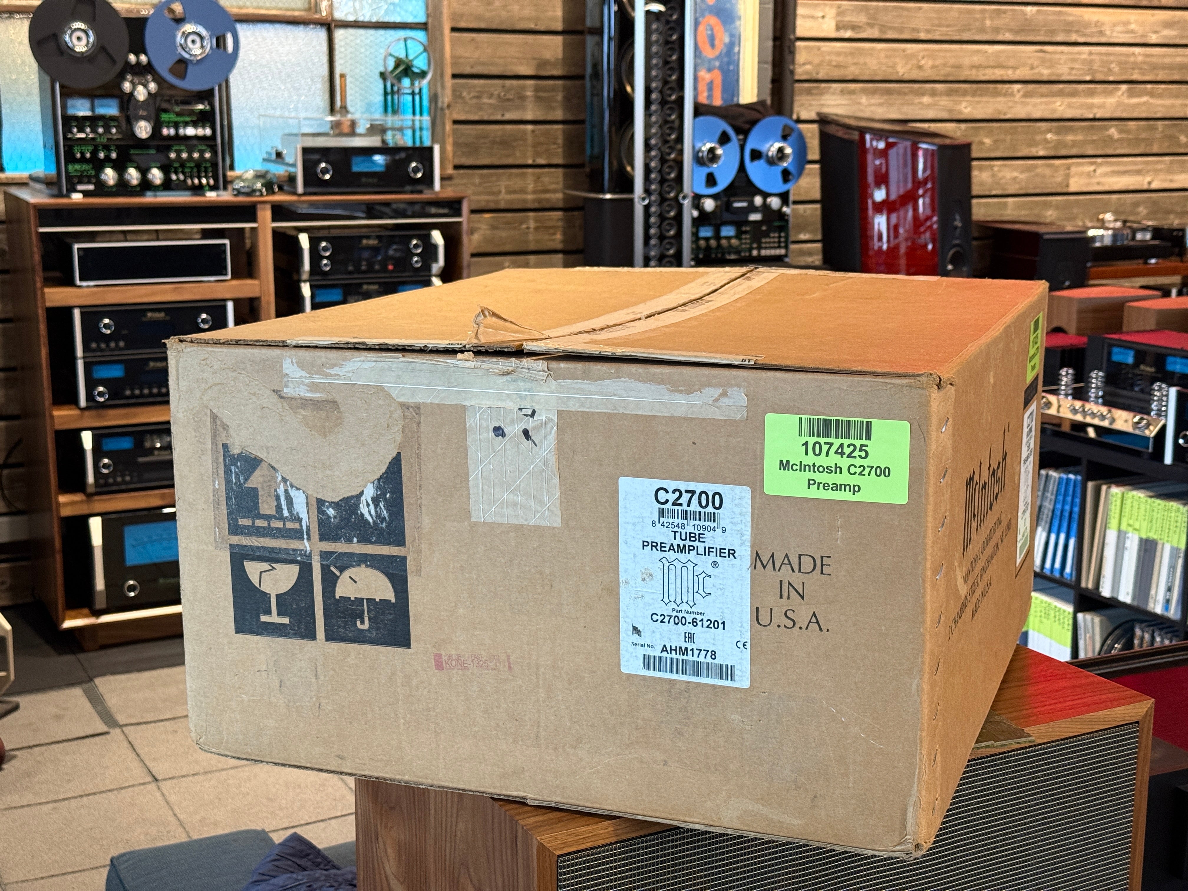 McIntosh C2700 Tube Preamplifier - New Tubes, Pre- Loved