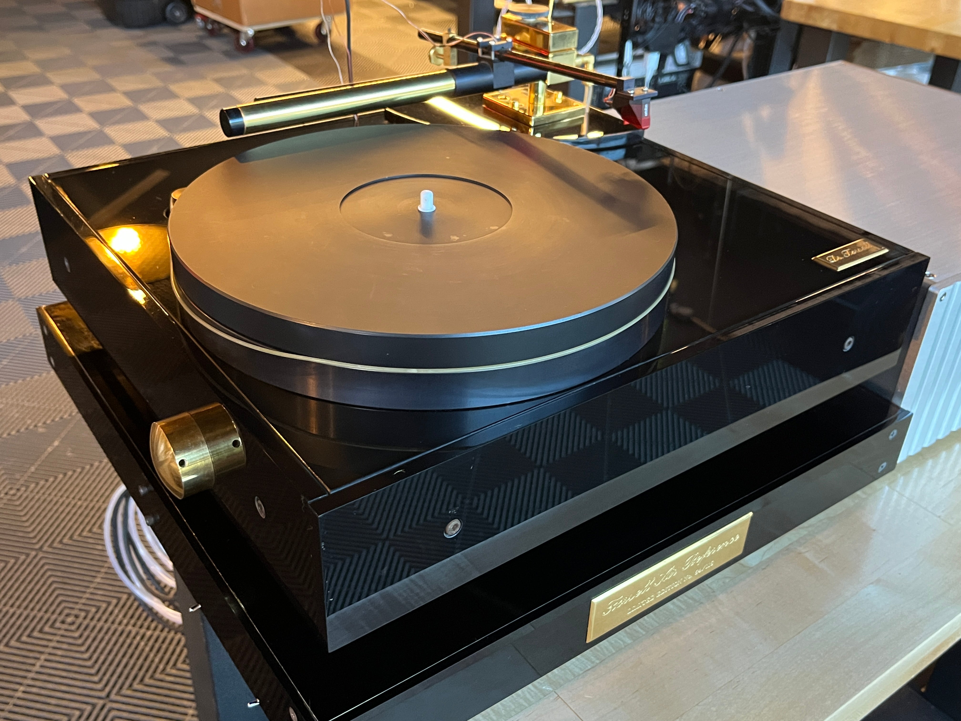 Forsell Air Reference Tangential Air Bearing Turntable - Super Rare