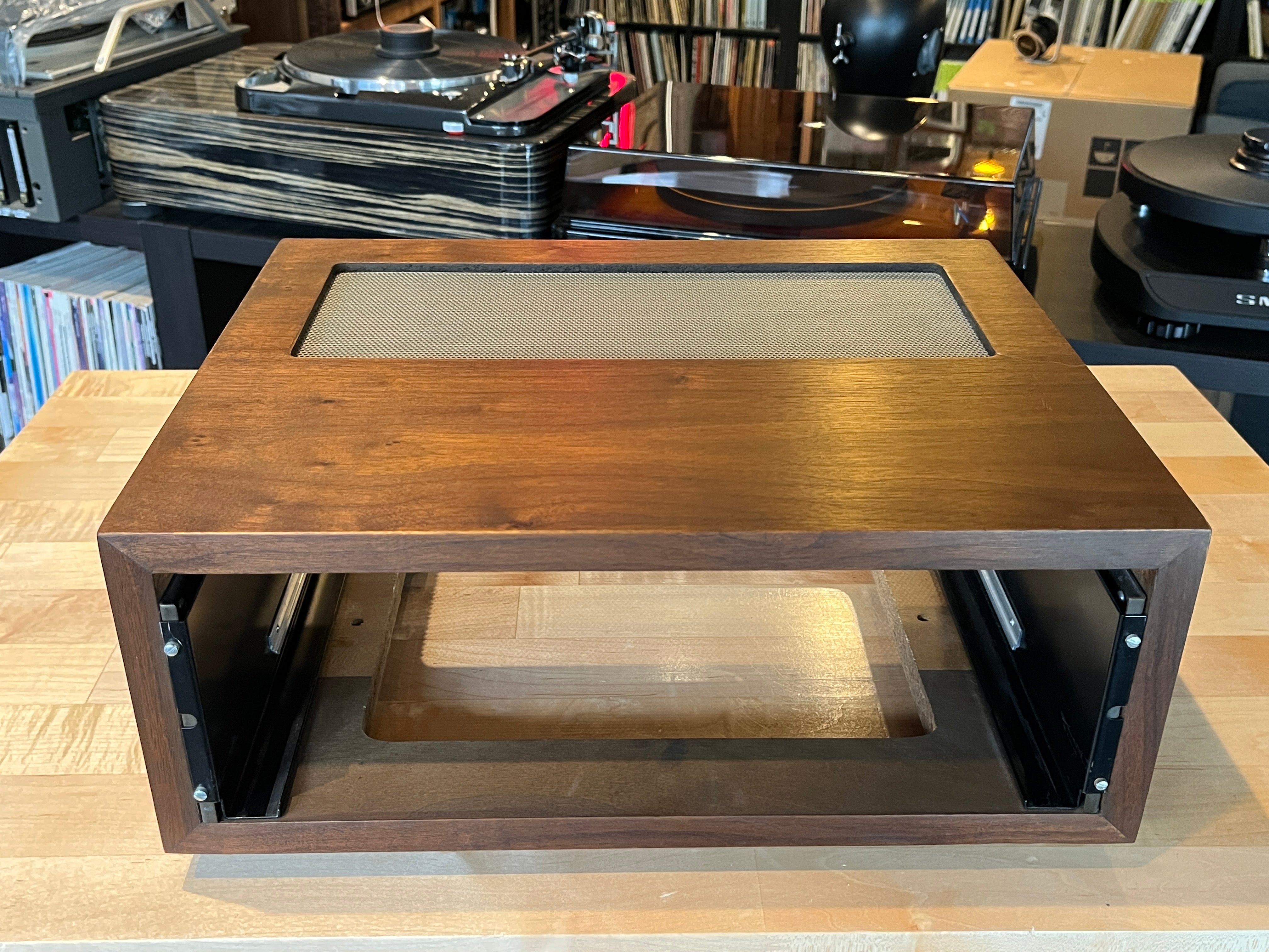 L12 Slant Foot Cabinet Cabinet w/ 12" Fixed Panlocs