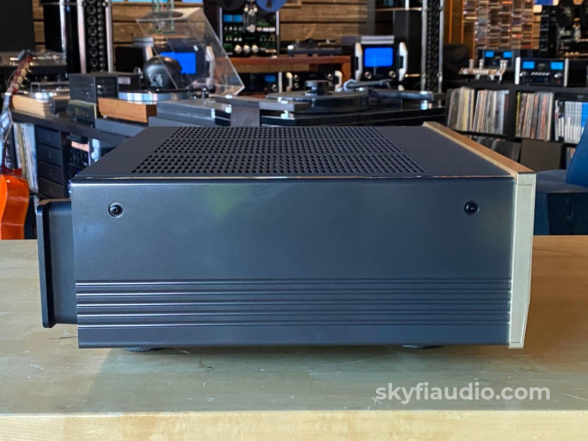 Accuphase A-30 Solid State Class-A Amplifier
