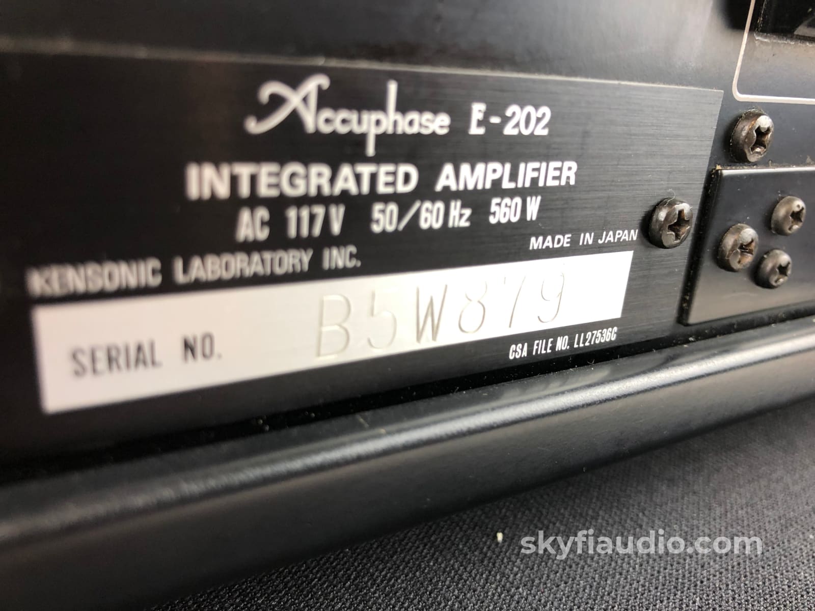 Accuphase E-202 Integrated Amplifier With Meters - Wow!