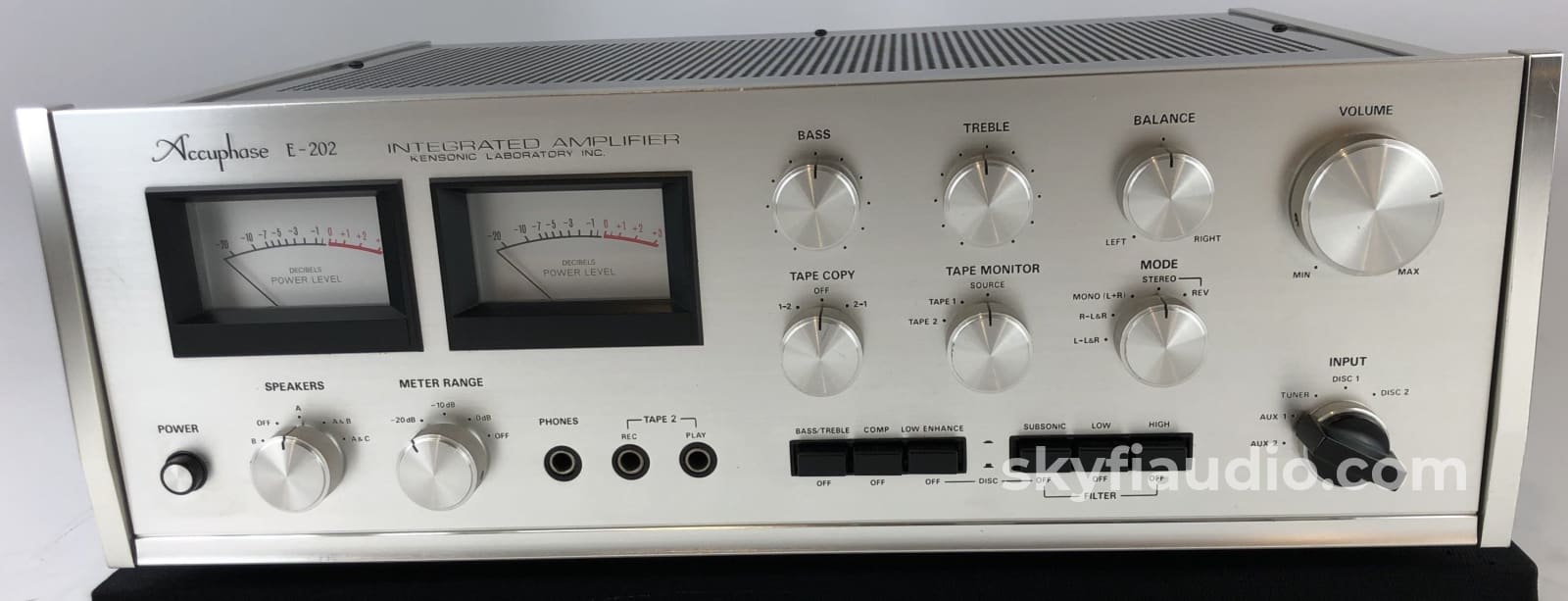 Accuphase E-202 Integrated Amplifier with Meters - WOW!