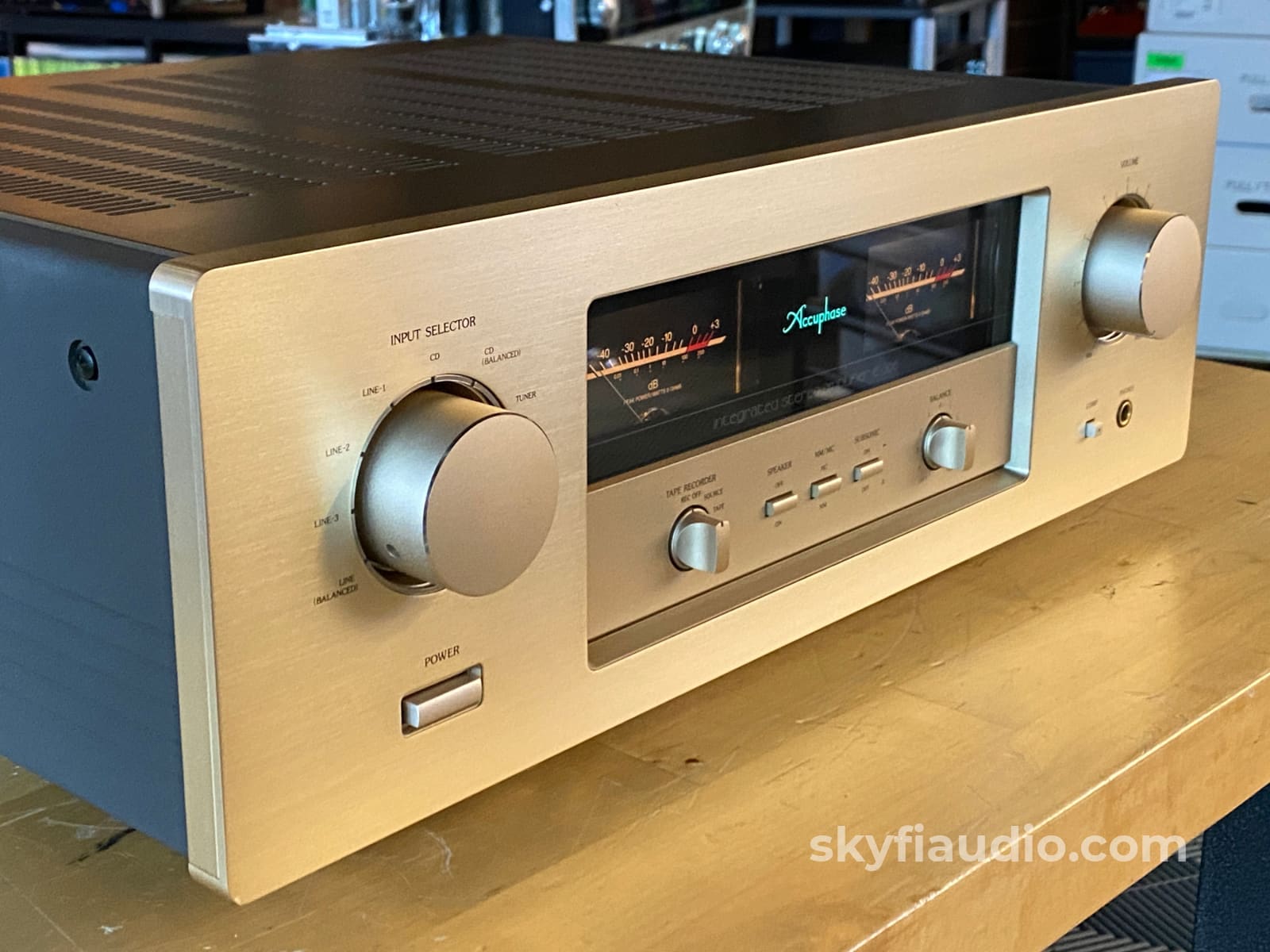 Accuphase E-306 Integrated Amplifier - 100 Wpc Made In Japan