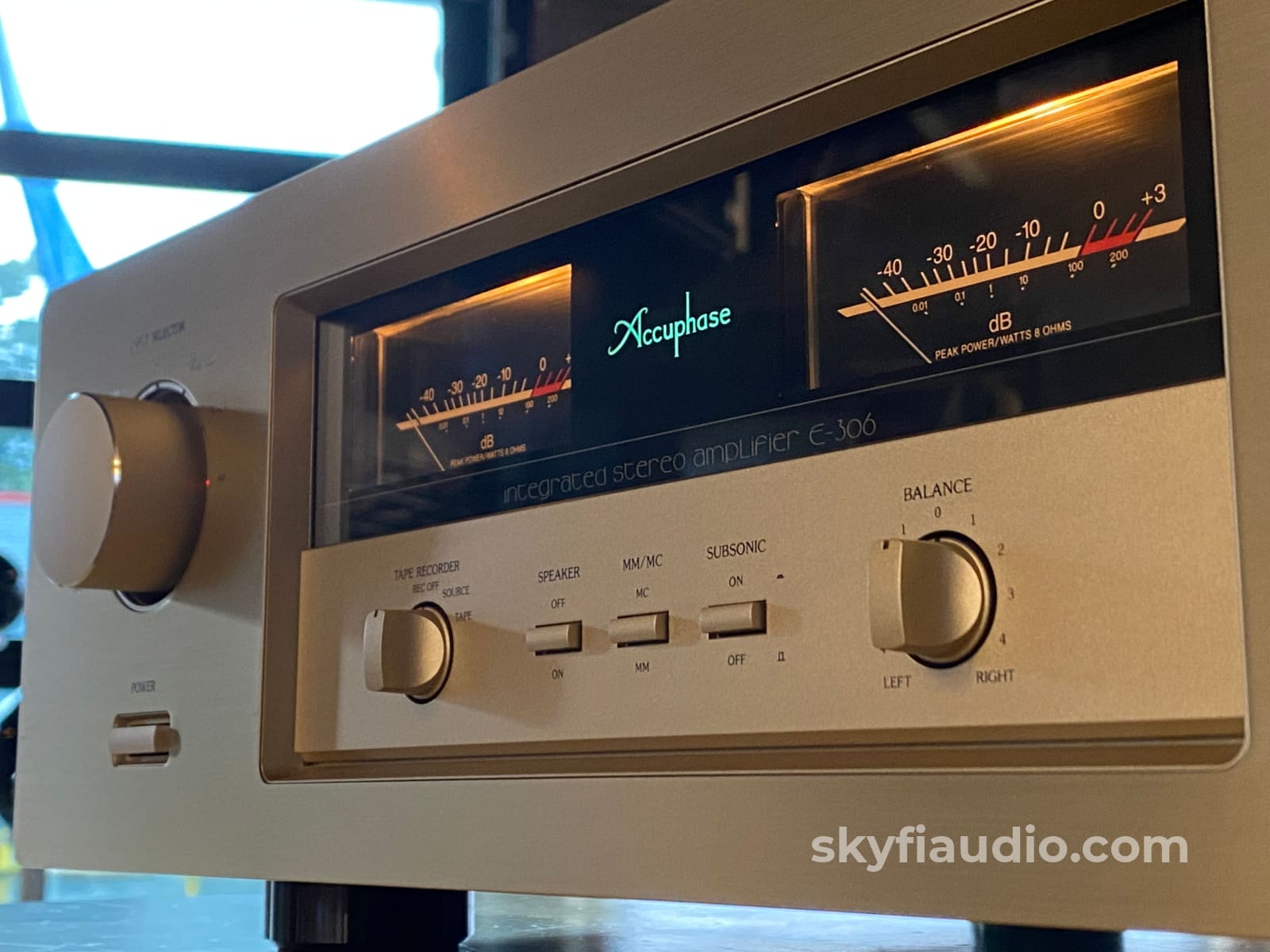 Accuphase　インテグレーティドアンプ　E-306　音出し確認 Accuphase E-306 Integrated Amplifier - 100 WPC - Made in Japan