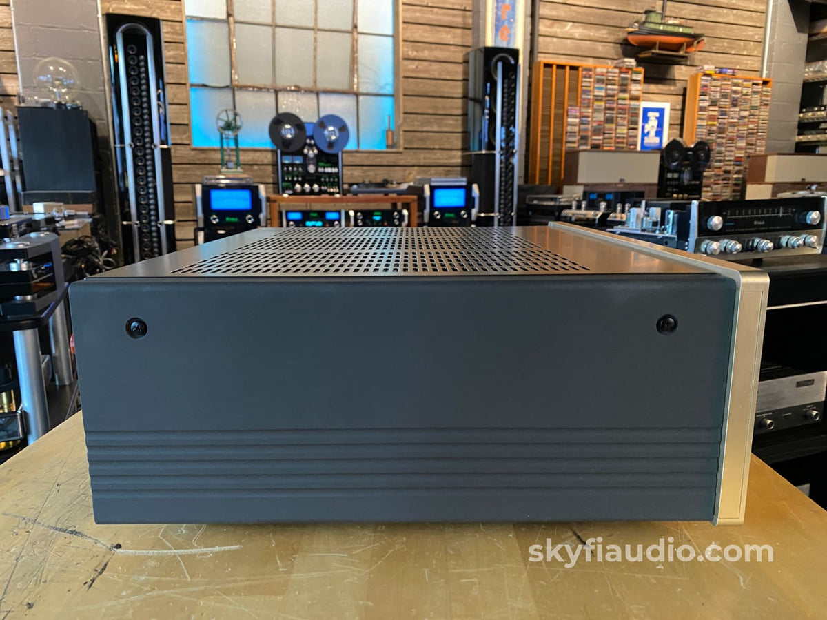 Accuphase E-306 Integrated Amplifier - 100 Wpc Made In Japan