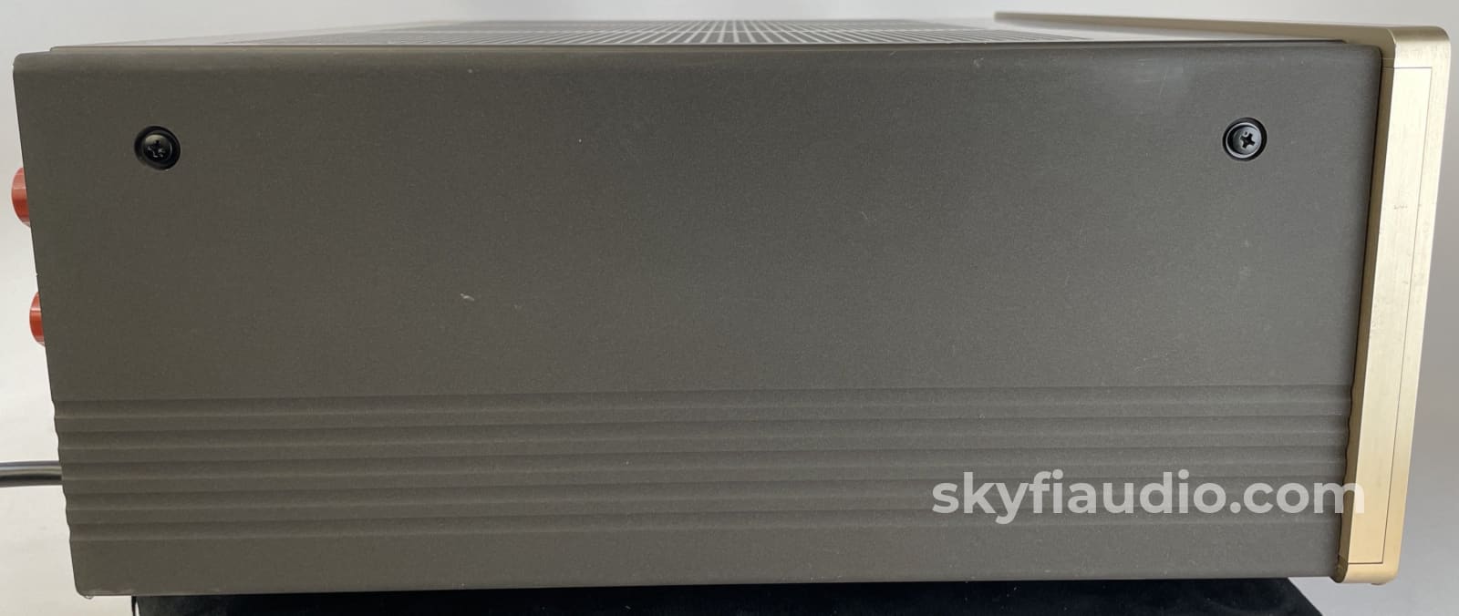 Accuphase E-406 Integrated Amplifier W/Phono And Balanced Connections