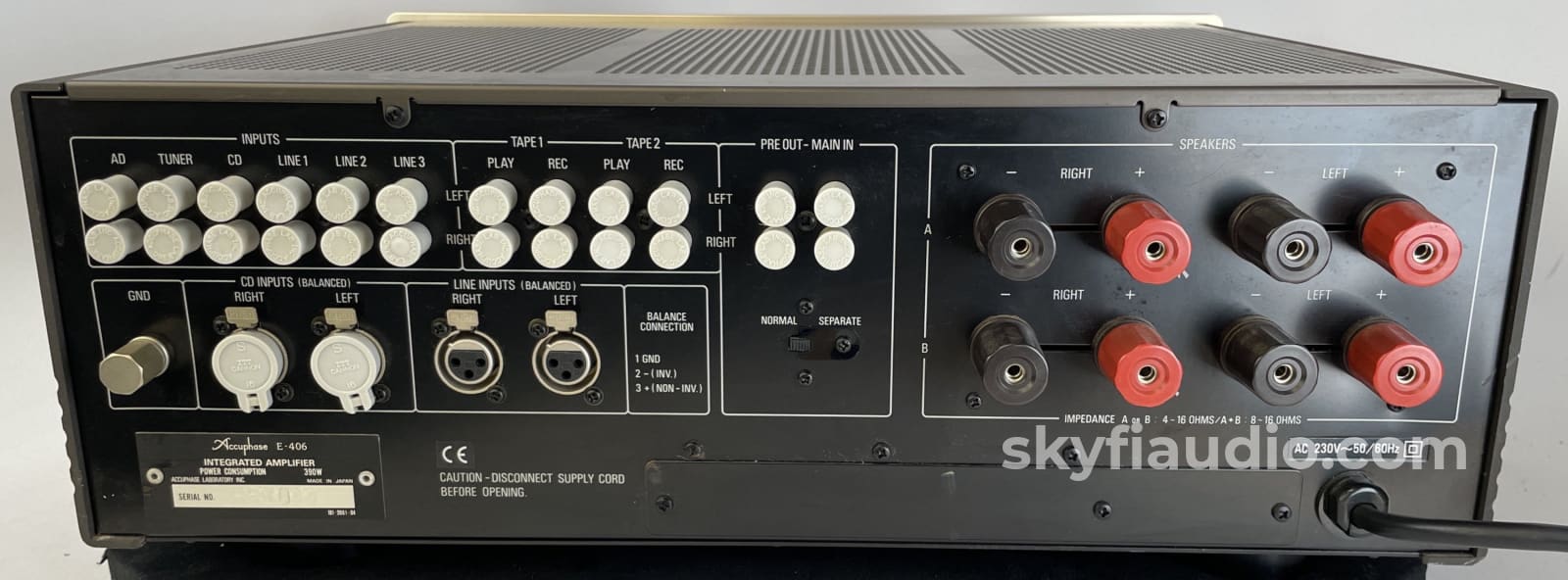 Accuphase E-406 Integrated Amplifier W/Phono And Balanced Connections