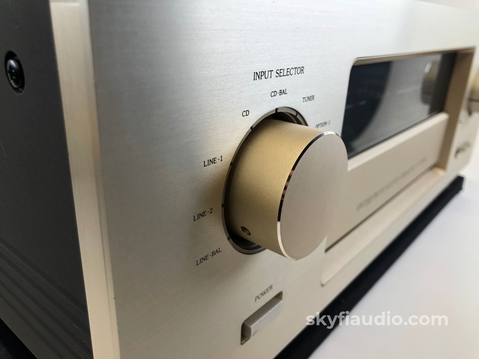 Accuphase E-406V Integrated Amplifier