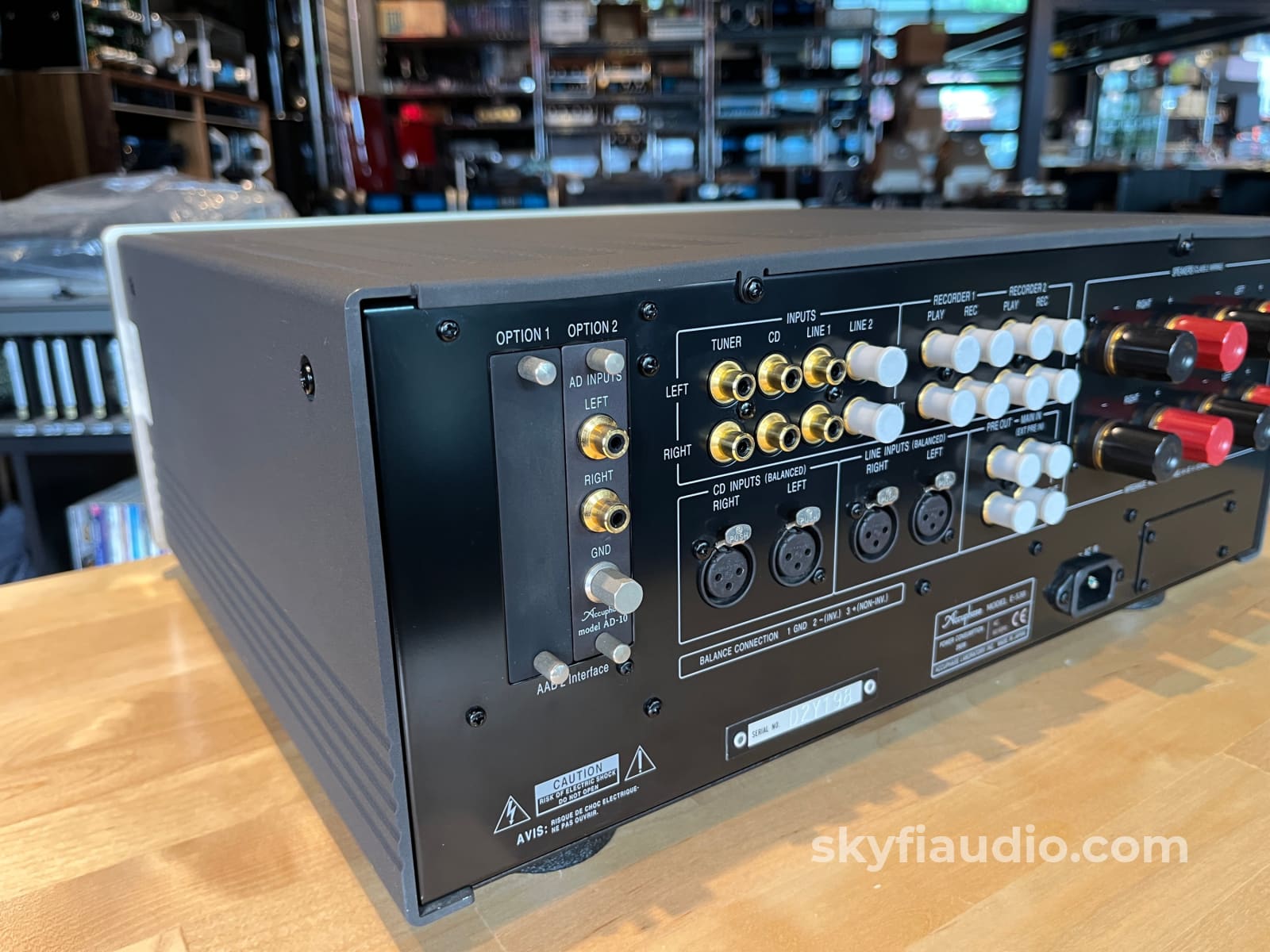 Accuphase E-530 Class A Integrated Amplifier - W/ Remote - CD + Digital