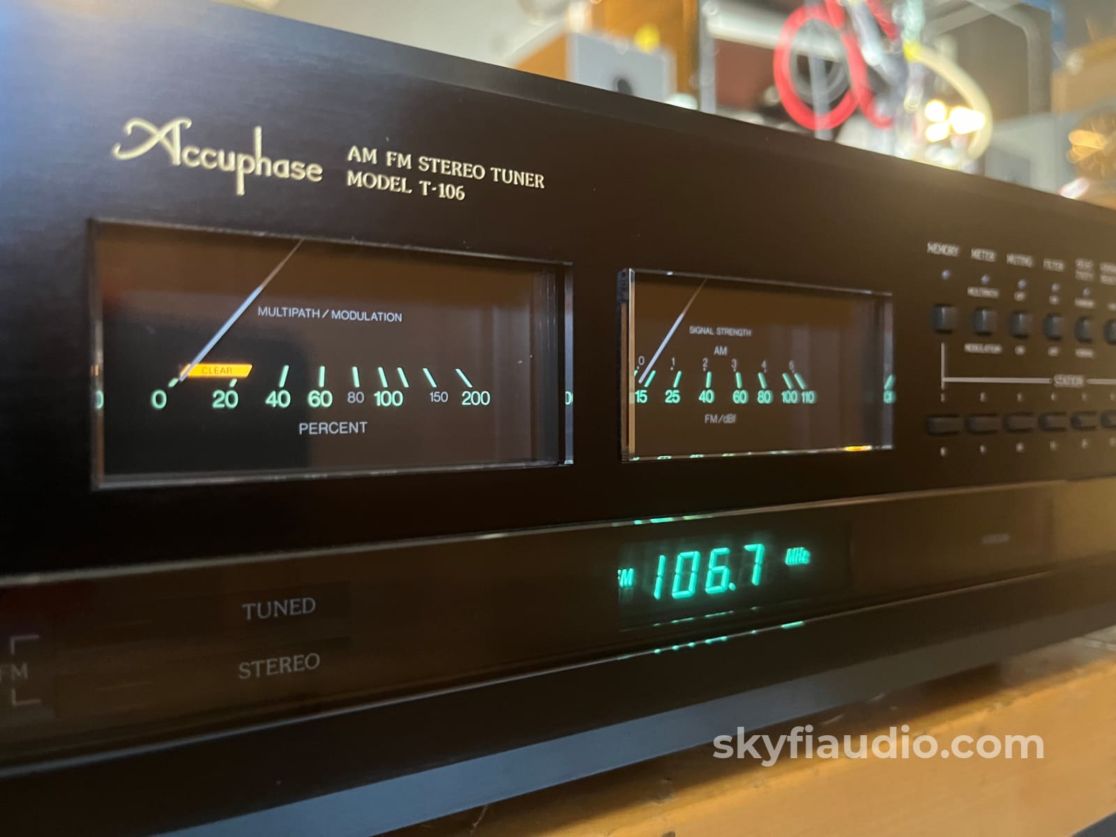 Accuphase アキュフェーズ　T-106 FM/AMチューナー Accuphase T-106 Vintage Tuner