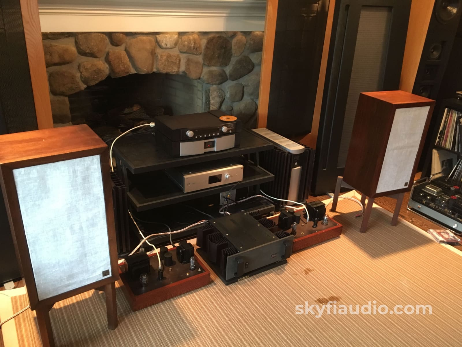 Acoustic Research Ar-3 Speakers