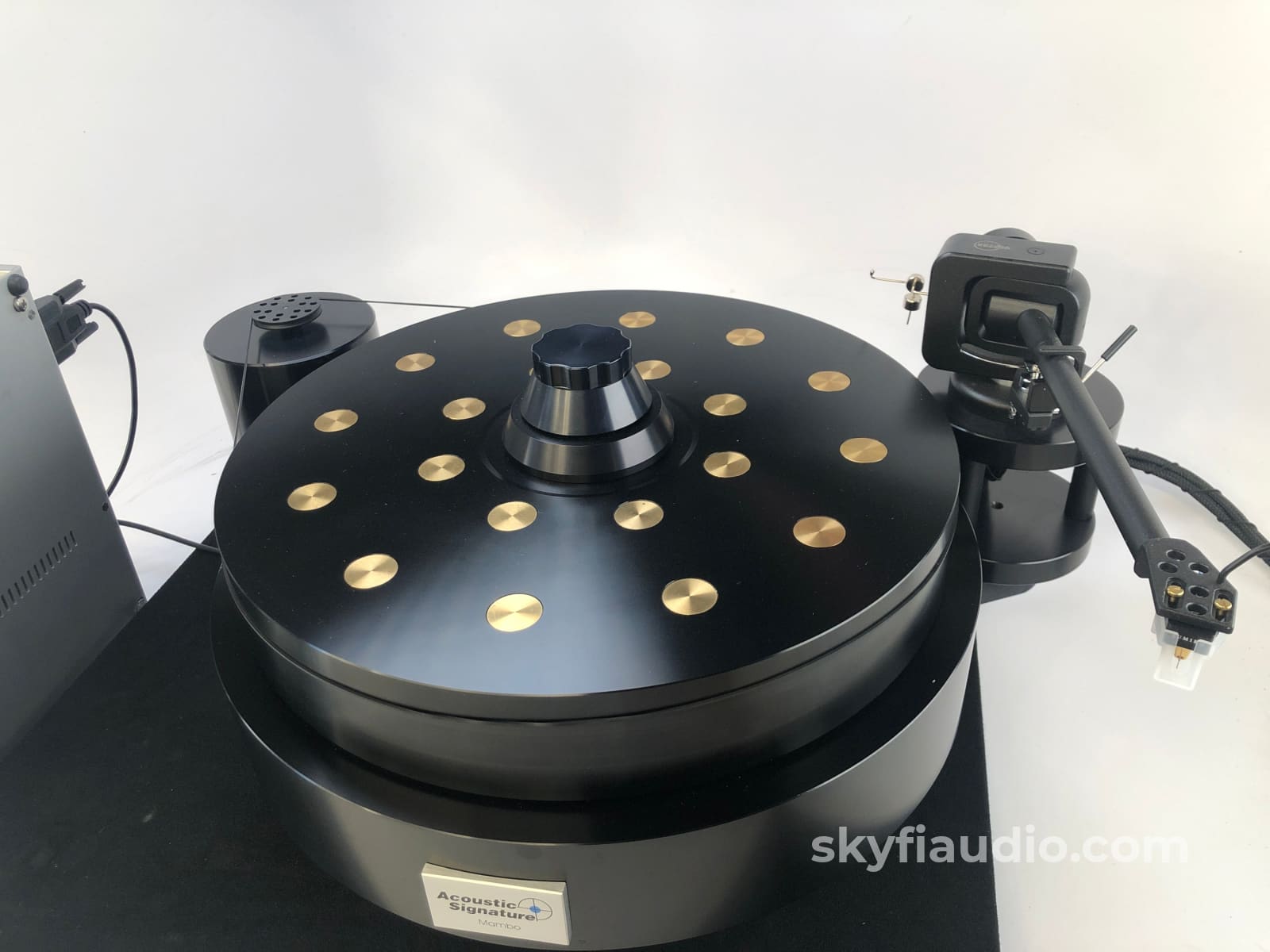 Acoustic Signature Mambo Turntable With Kuzma Tonearm