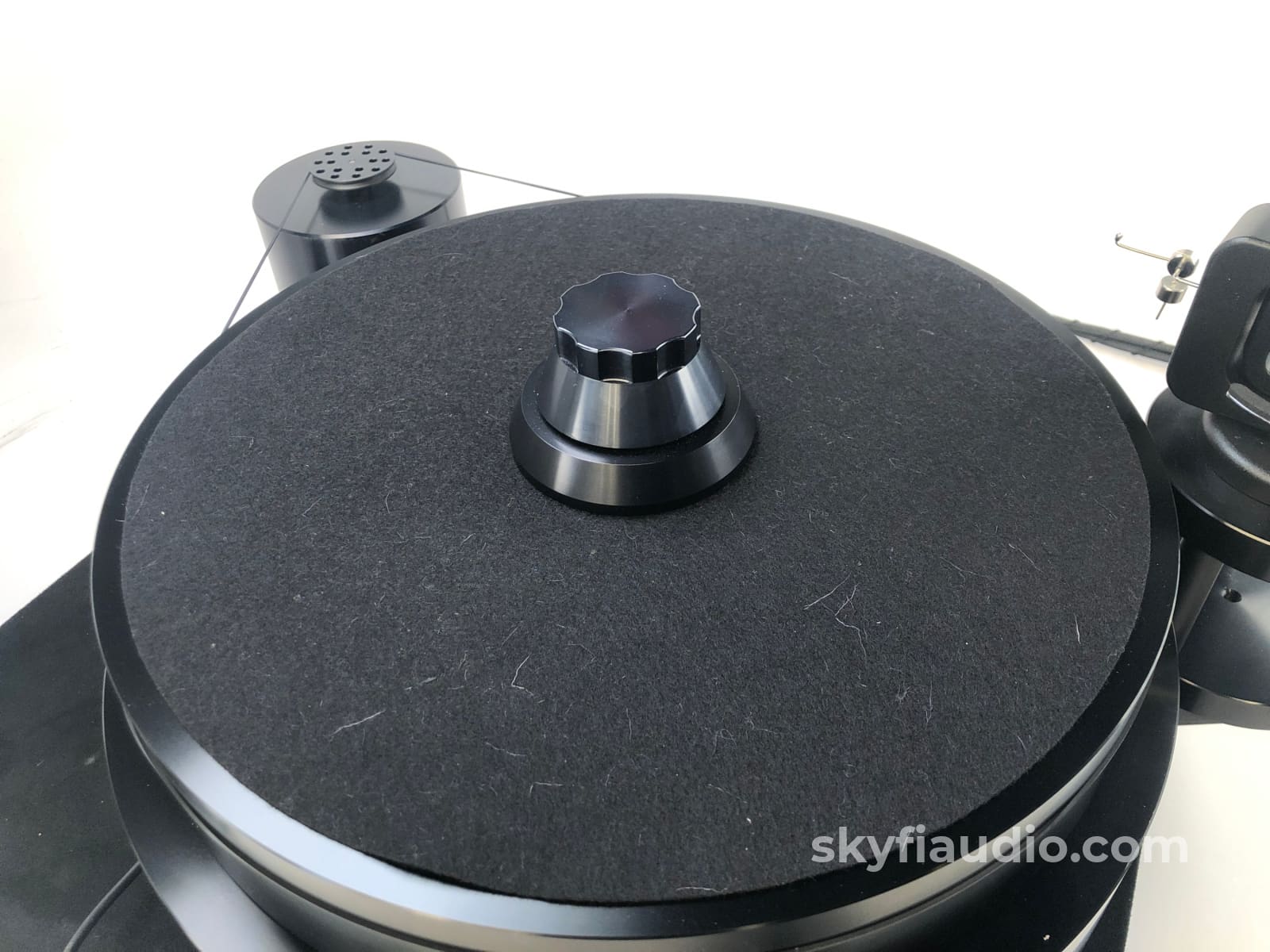 Acoustic Signature Mambo Turntable With Kuzma Tonearm