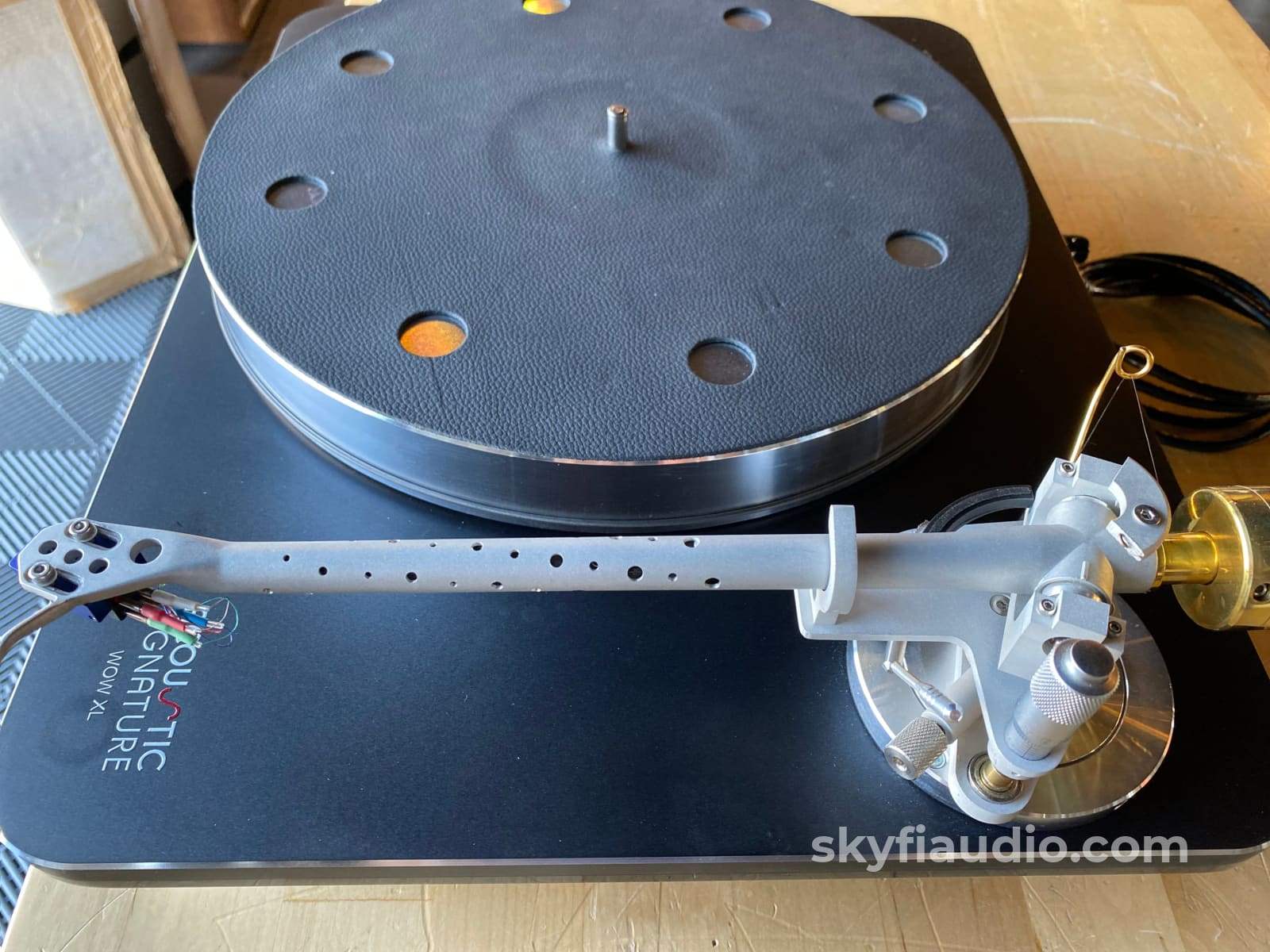 Acustic Signature Wow Xl Turntable With Upgraded Rega And Sumiko Songbird