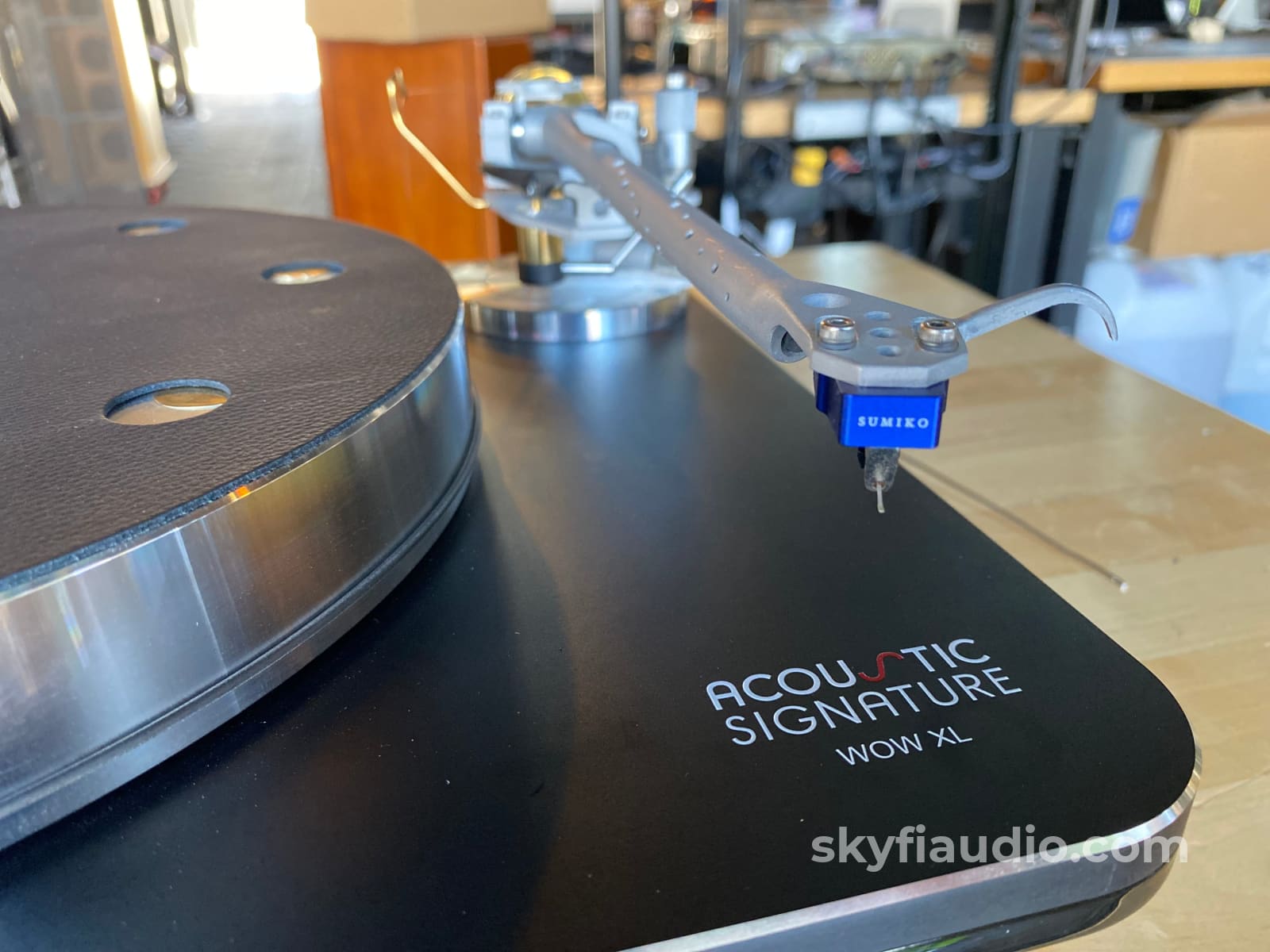 Acustic Signature Wow Xl Turntable With Upgraded Rega And Sumiko Songbird