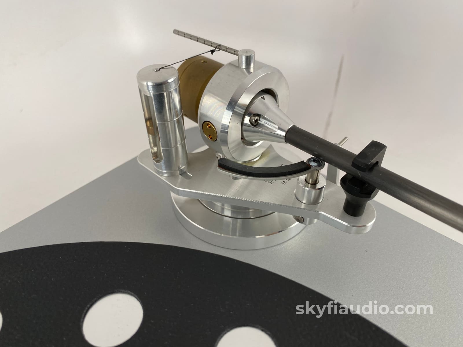 Acoustic Signature Wow Xl Turntable With New Sumiko Cartridge
