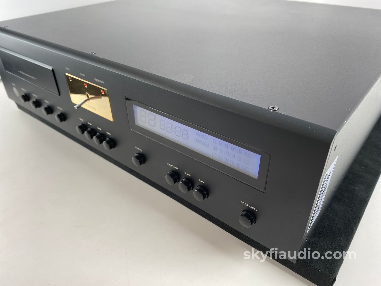 Adcom Gcd-750 Hdcd Cd Player And Outboard System Dac + Digital