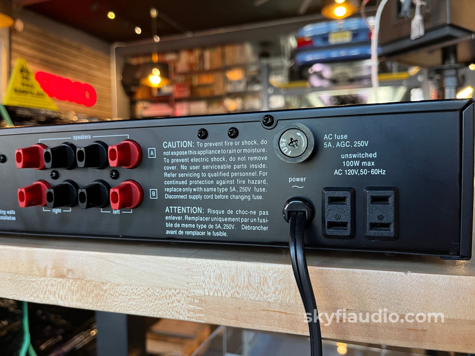 Adcom GFA 535 Solid State Amplfiier With Manual Amplifier