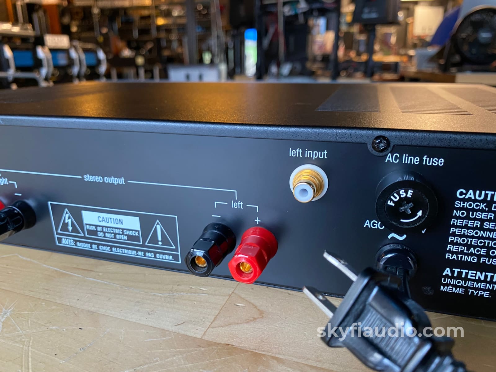 Adcom Gfa-535Ii Solid State Amplifier 60W X 2