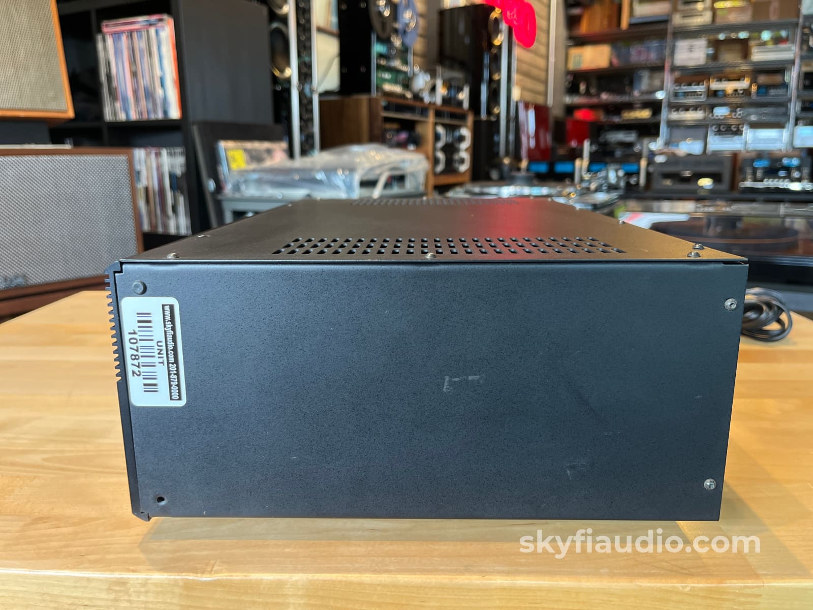 Adcom GFA-545 Solid State Amplifier - Upgraded by Musical Concepts - Amplifier