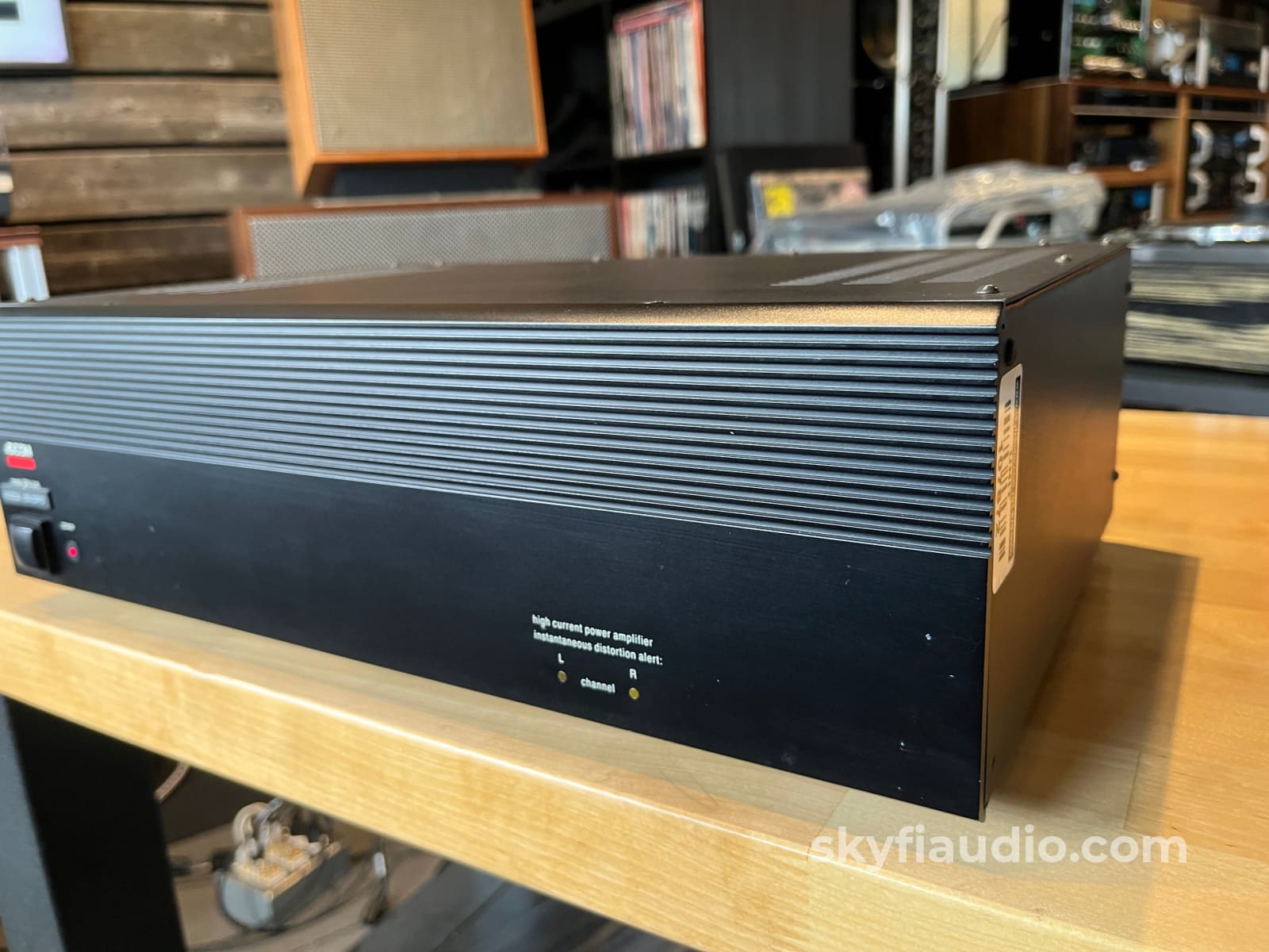 Adcom GFA-545 Solid State Amplifier - Upgraded by Musical Concepts - Amplifier