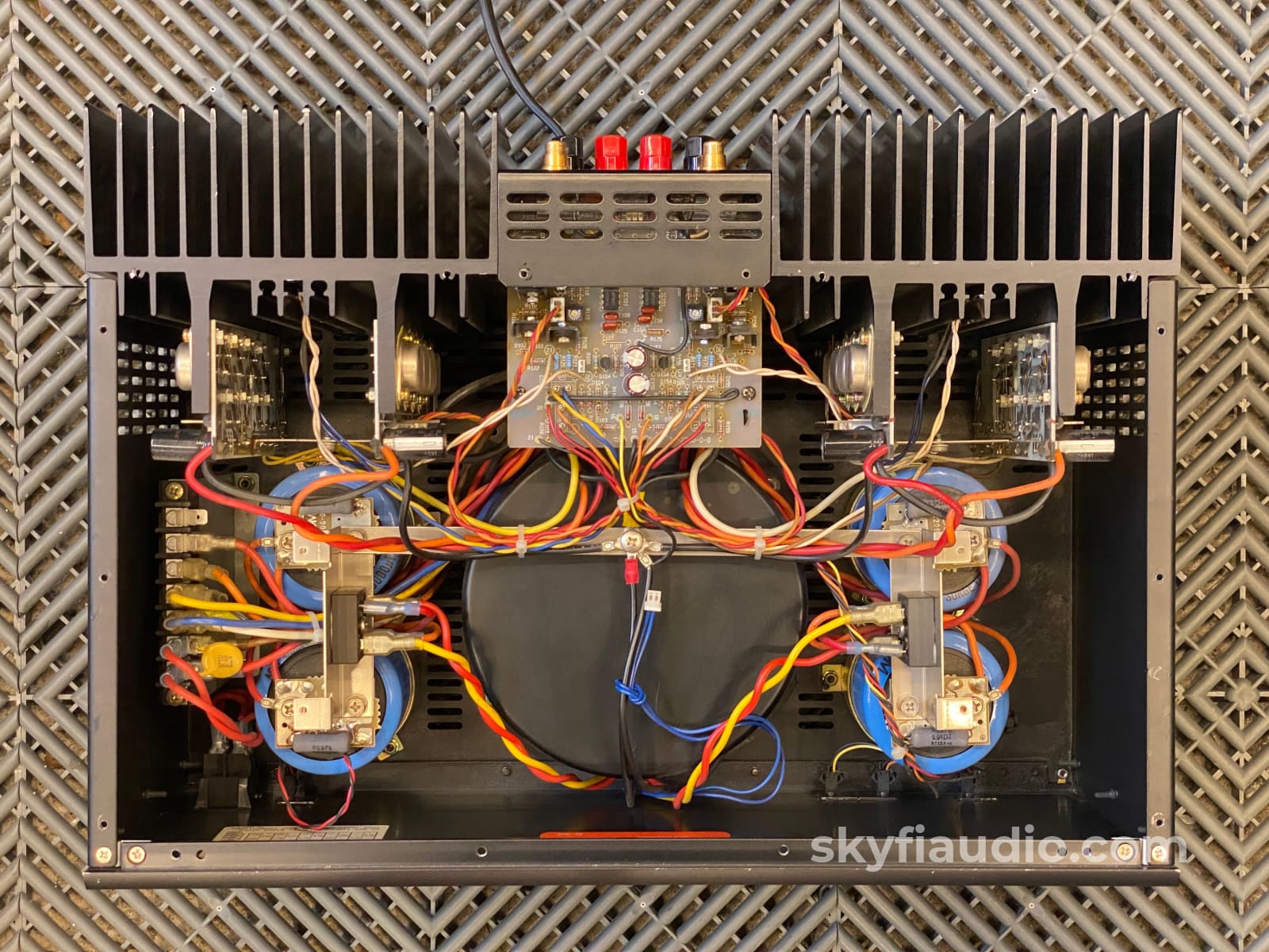 Adcom GFA-555II Amplifier- Serviced