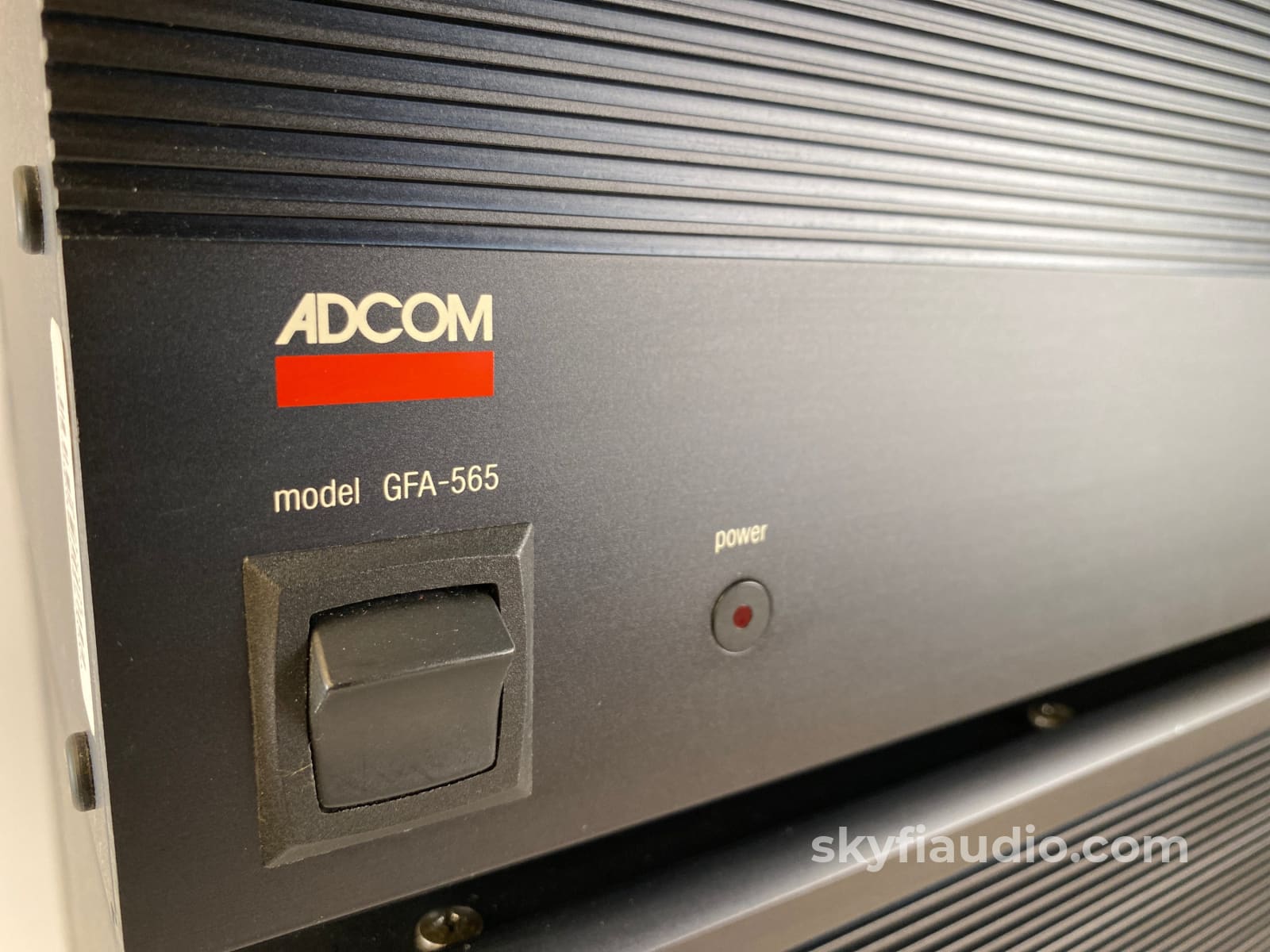 Adcom Gfa-565 Monoblocks - Fully Serviced With New Driver Boards And Original Boxes Amplifier