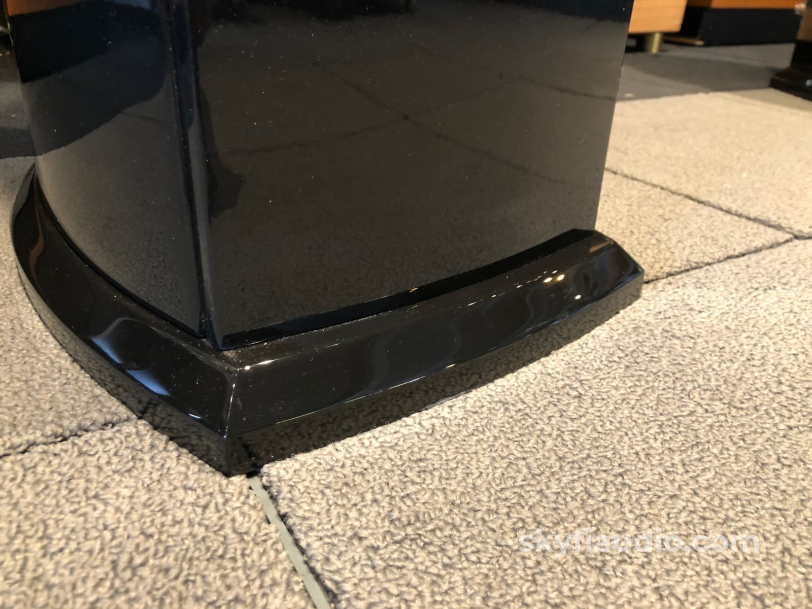 Aerial Acoustics 7T Loudspeakers In Gloss Black - Full Range Speakers