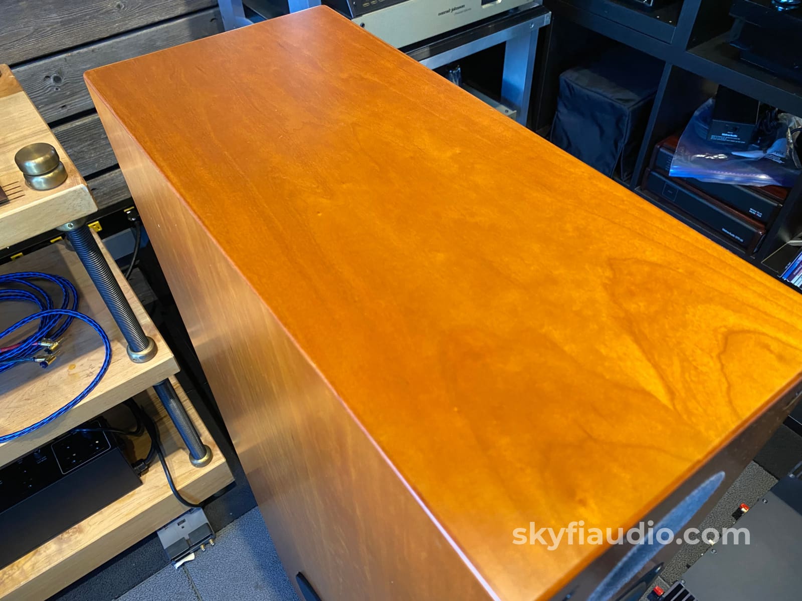 Aerial Acoustics Model 8 Loudspeakers Highly Reviewed Gorgeous Cherry Finish Speakers