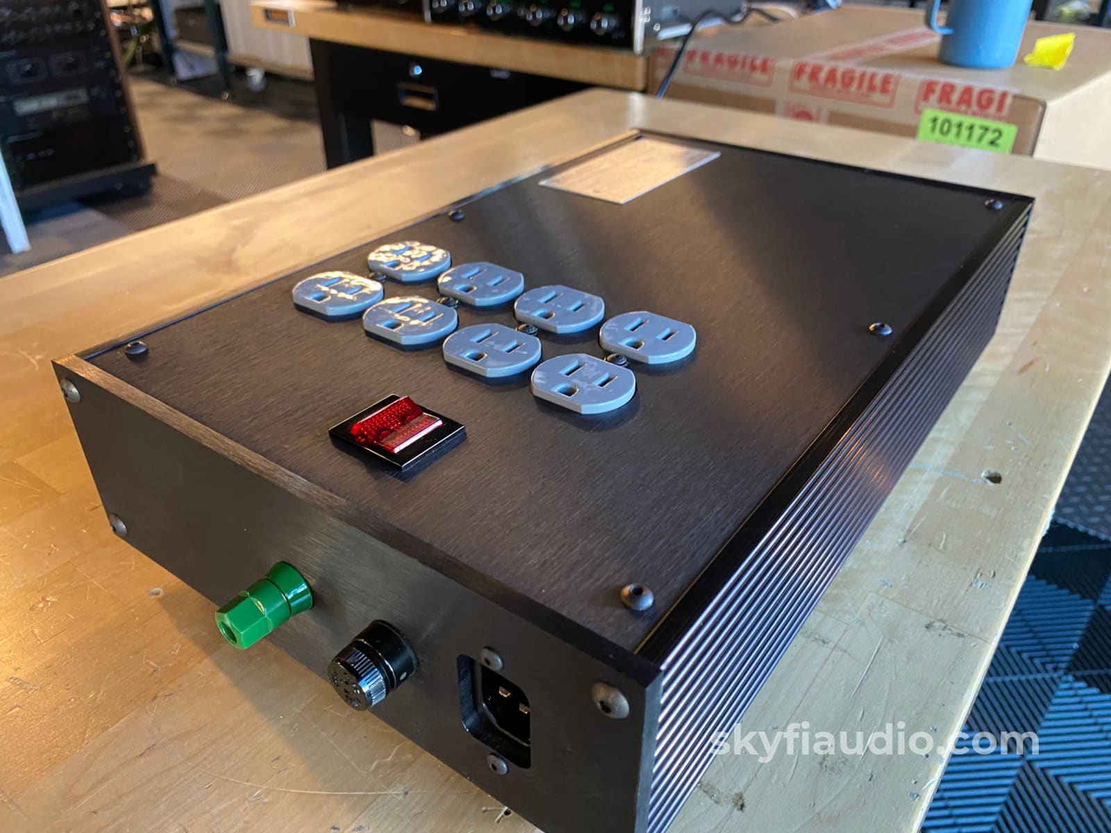 Alpha-Core Bp30 Balanced & Symmetrical Power Conditioner - Dick Sequerra Design