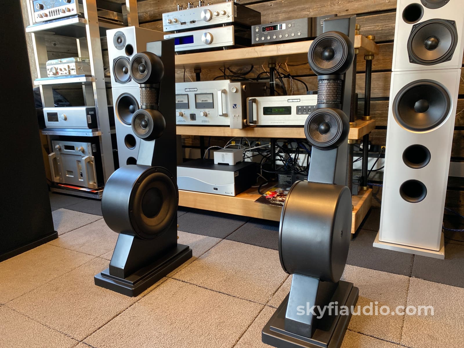 Anthony Gallo Acoustics Nucleus Reference 3 Speakers