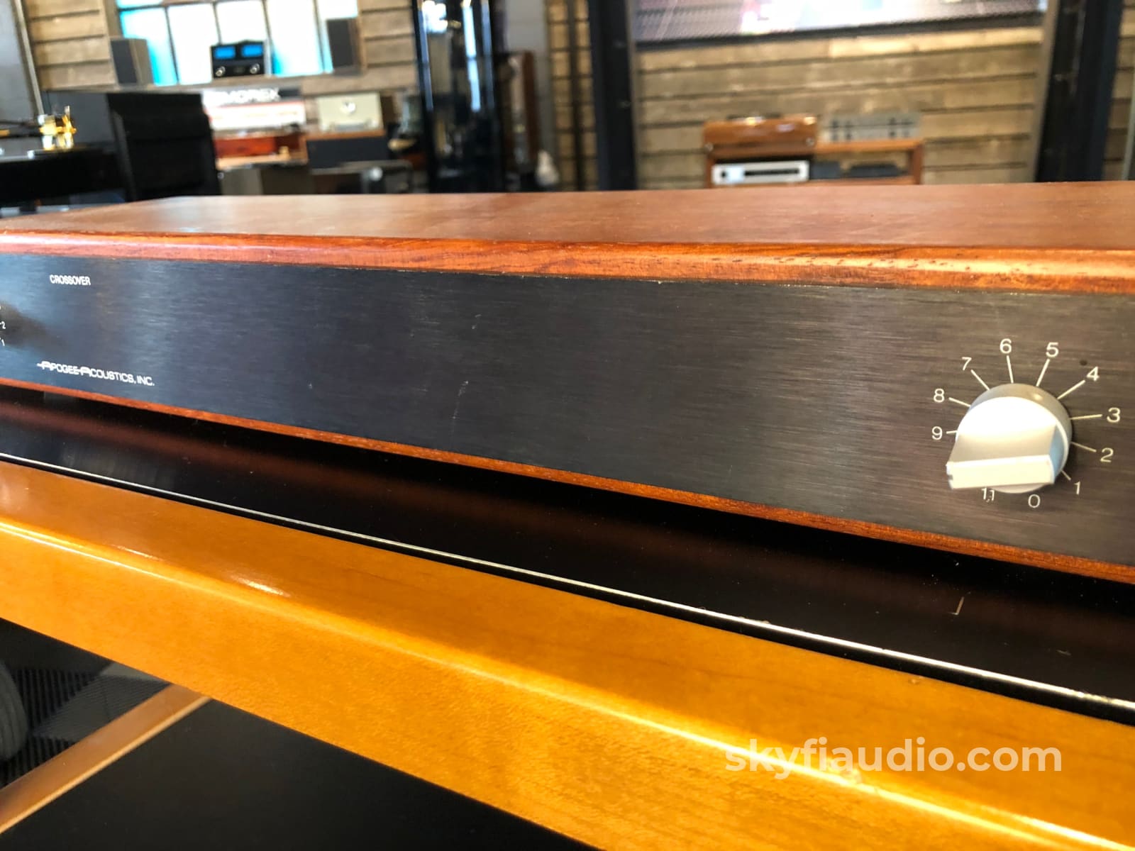 Apogee Acoustics Full Range Aka The Speakers - Spectacular