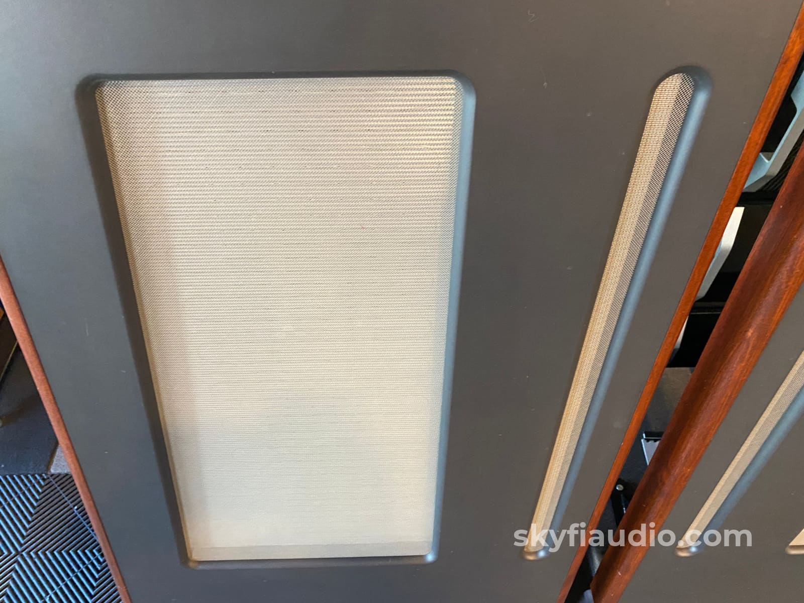 Apogee Stage Full Range Ribbon Speakers W/Matching Mini-Grand Subwoofers + Dax Crossover