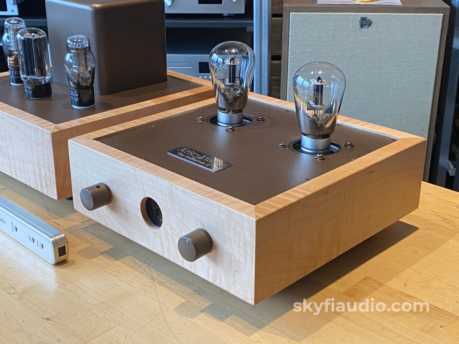 Aric Audio Motherlode Ii Tube Preamp In Custom Cabinet With Upgrades Preamplifier