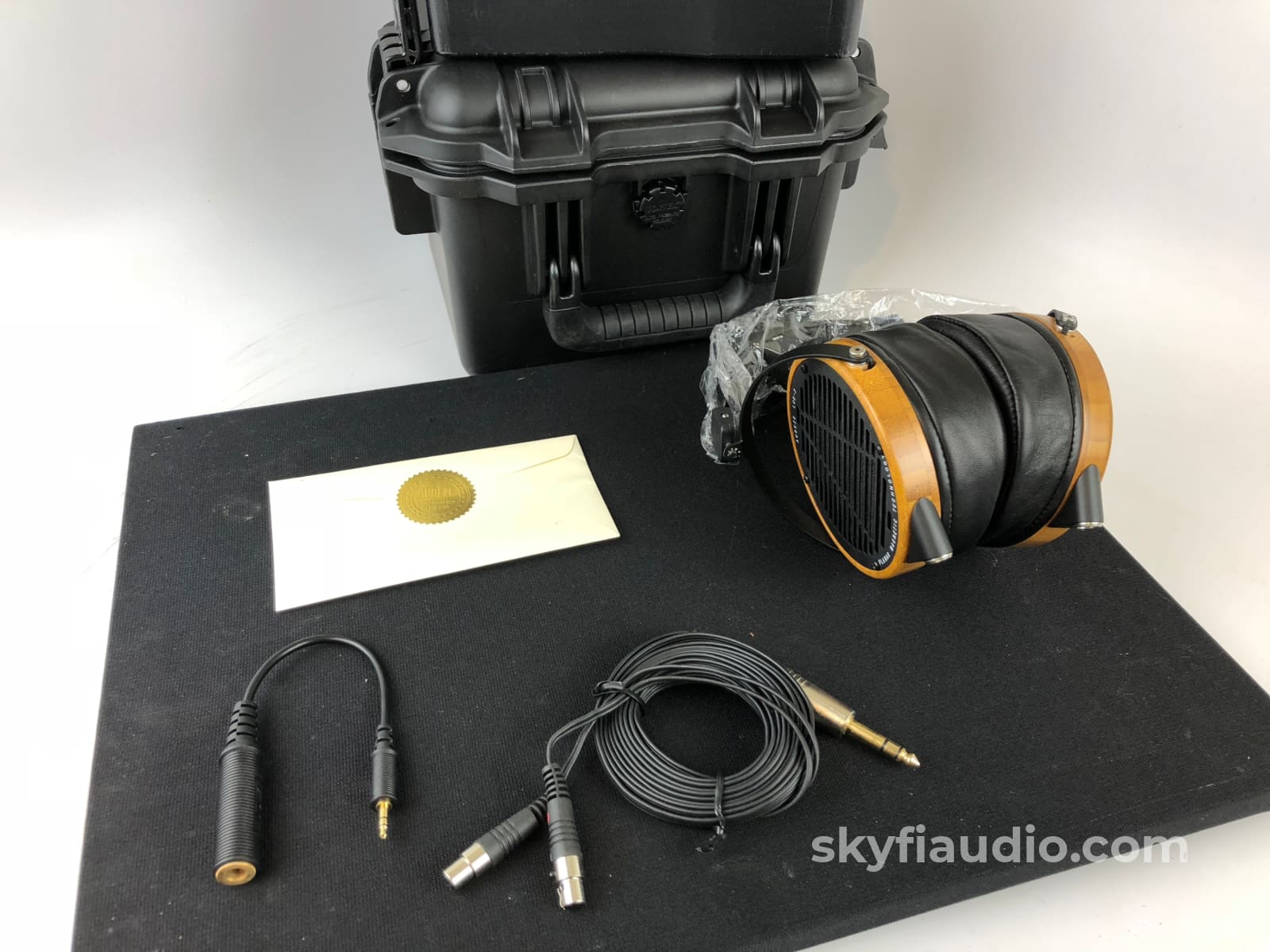 Audeze LCD-2 Headphones - New in Open Box - Complete Audeze LCD-2 Headphones - New in Open Box - Complete