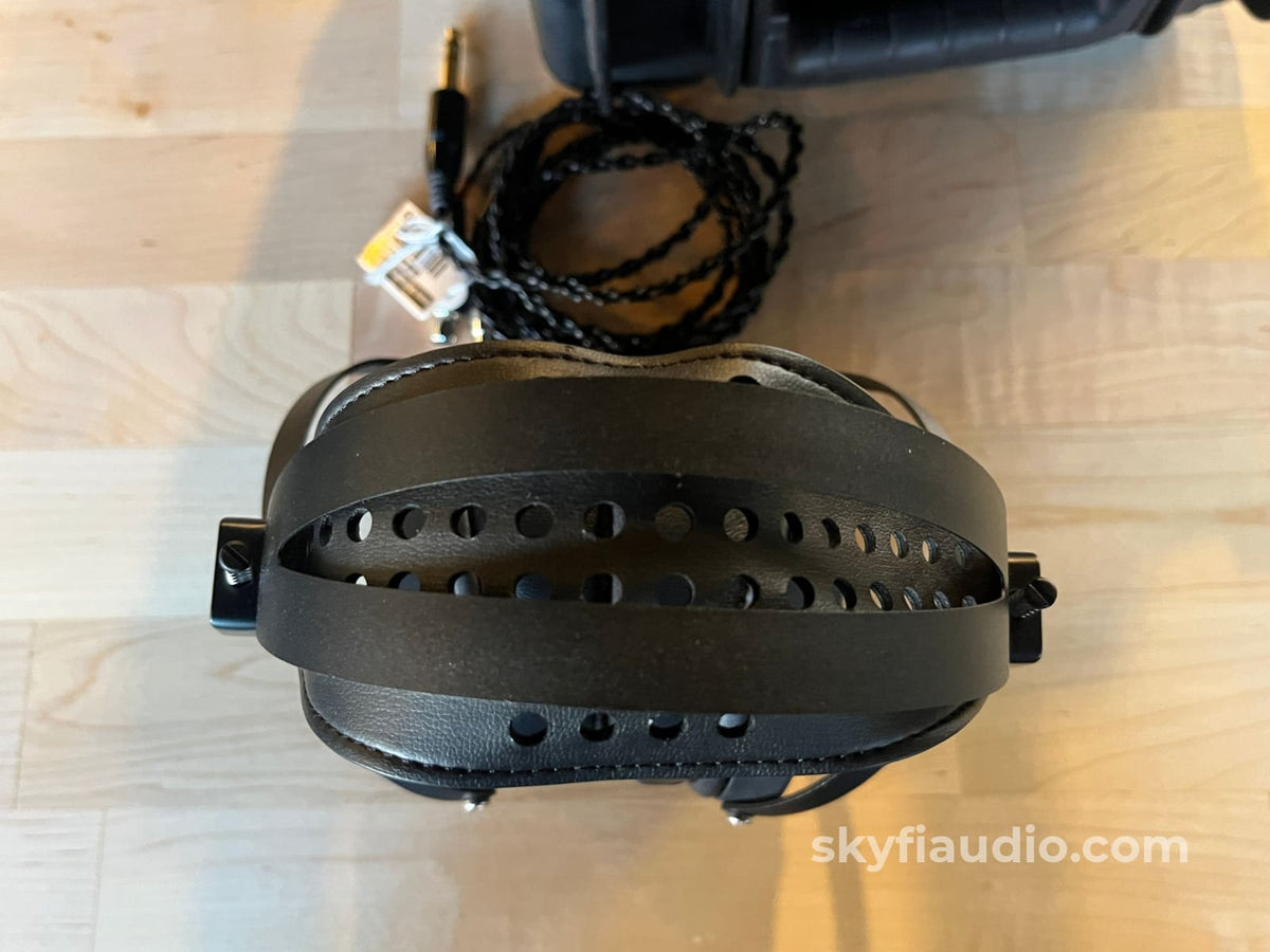 Audeze LCD-2C Planar Magnetic Headphones Headphones