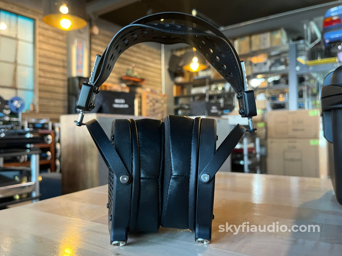 Audeze LCD-2C Planar Magnetic Headphones Headphones