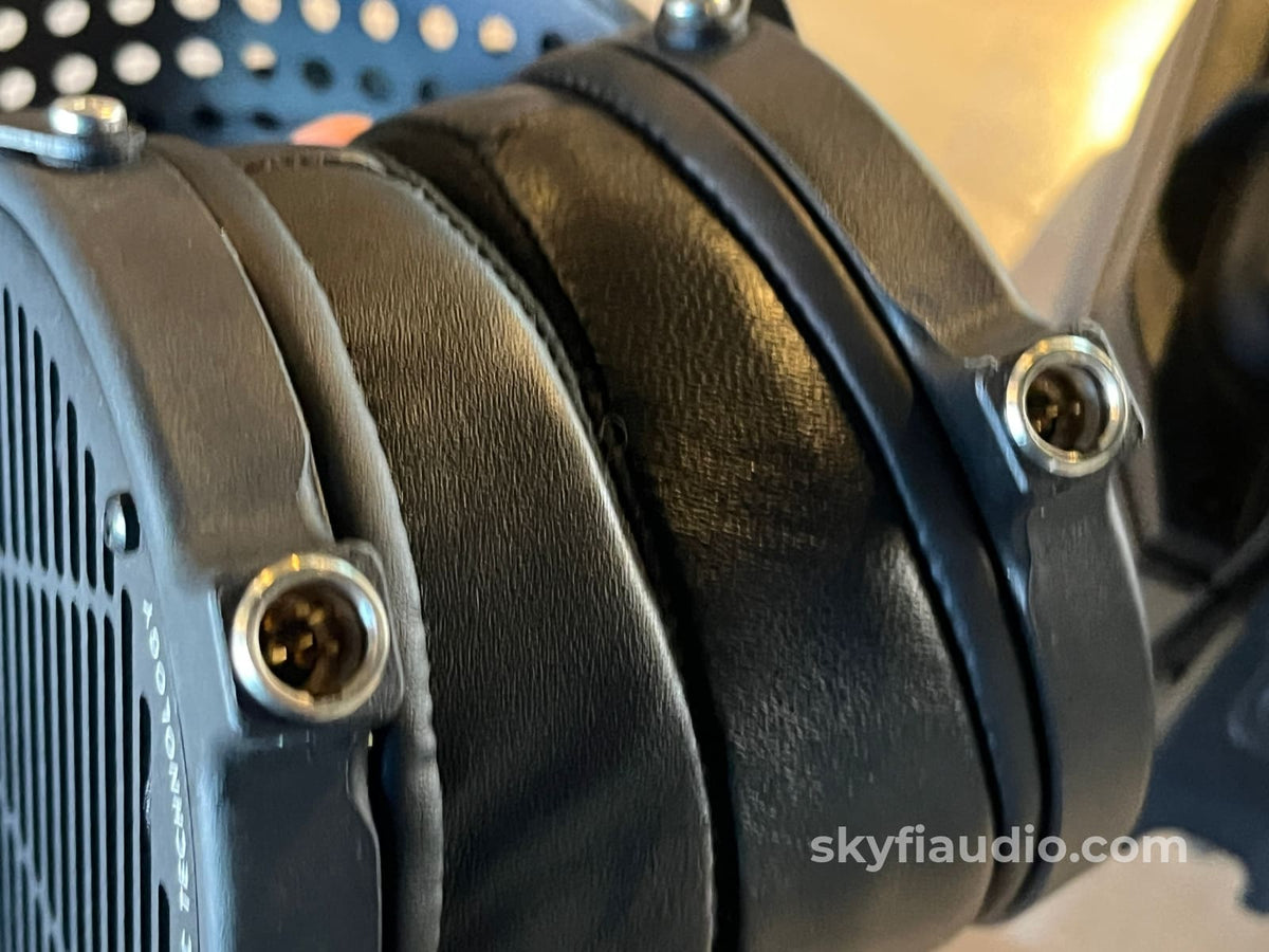 Audeze LCD-2C Planar Magnetic Headphones Headphones